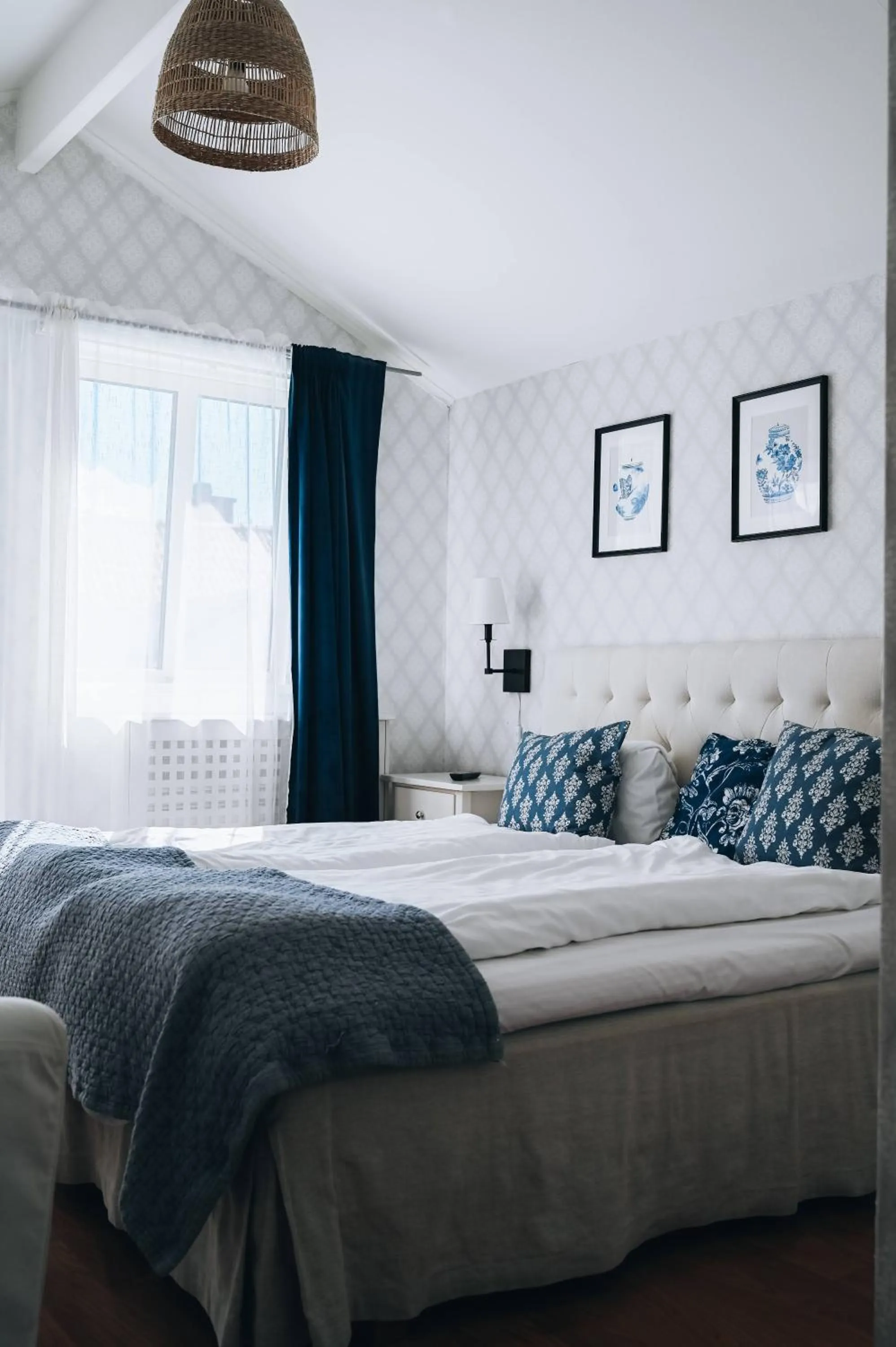 Bed in Nautic Hotell