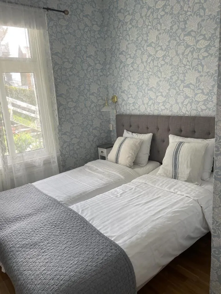 Bed in Nautic Hotell