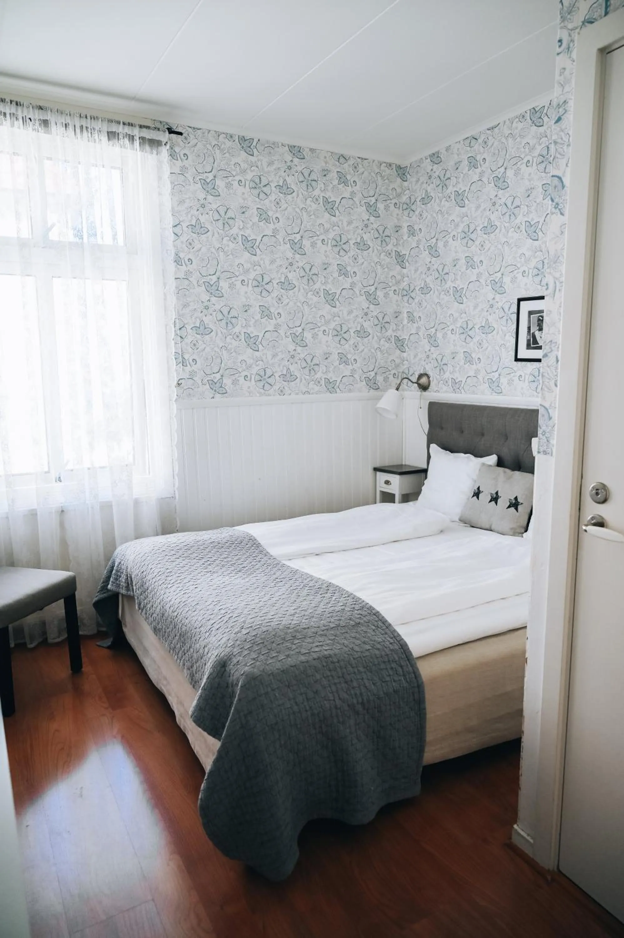 Bed in Nautic Hotell