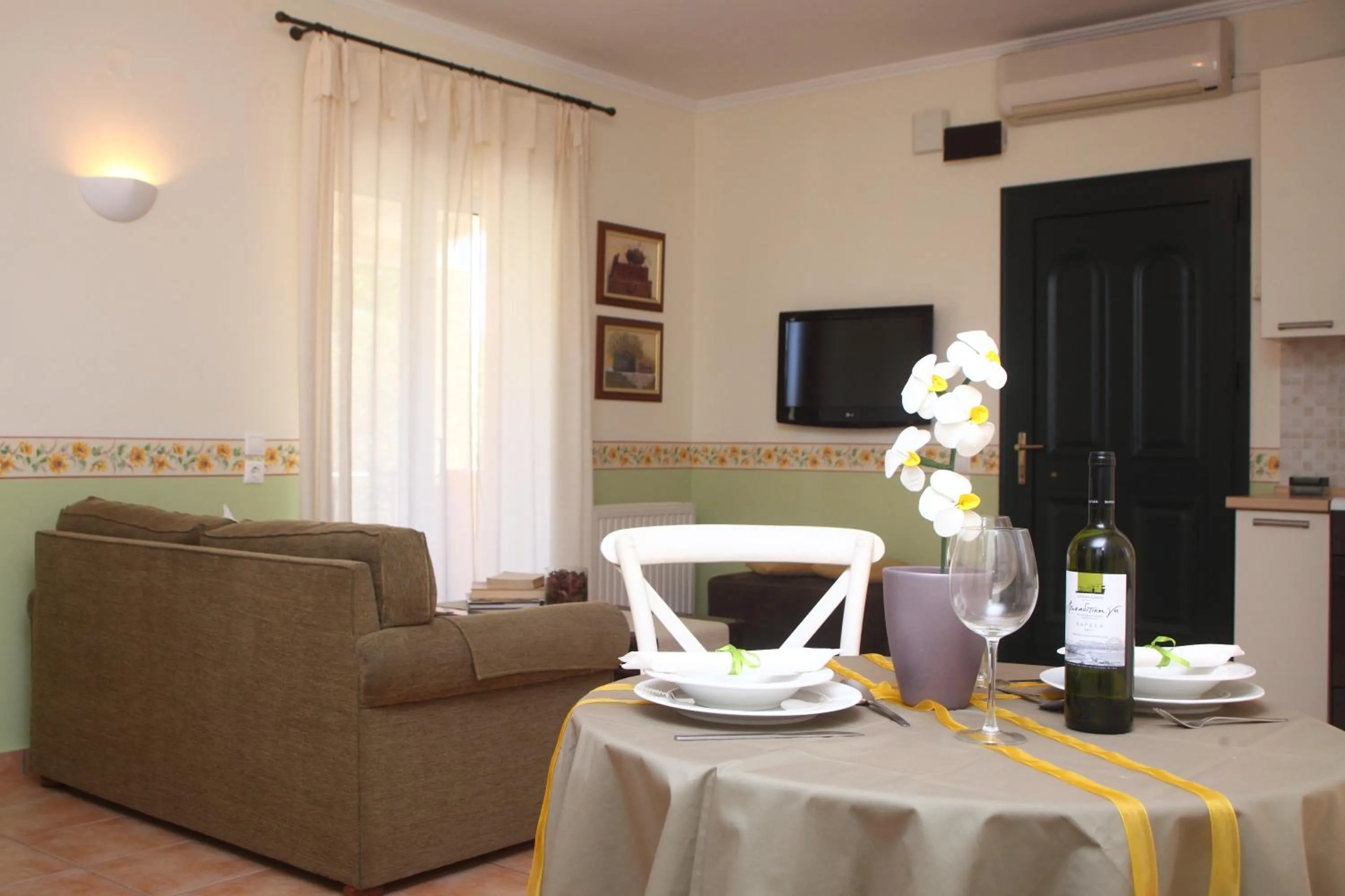 Seating area in Anthias Garden