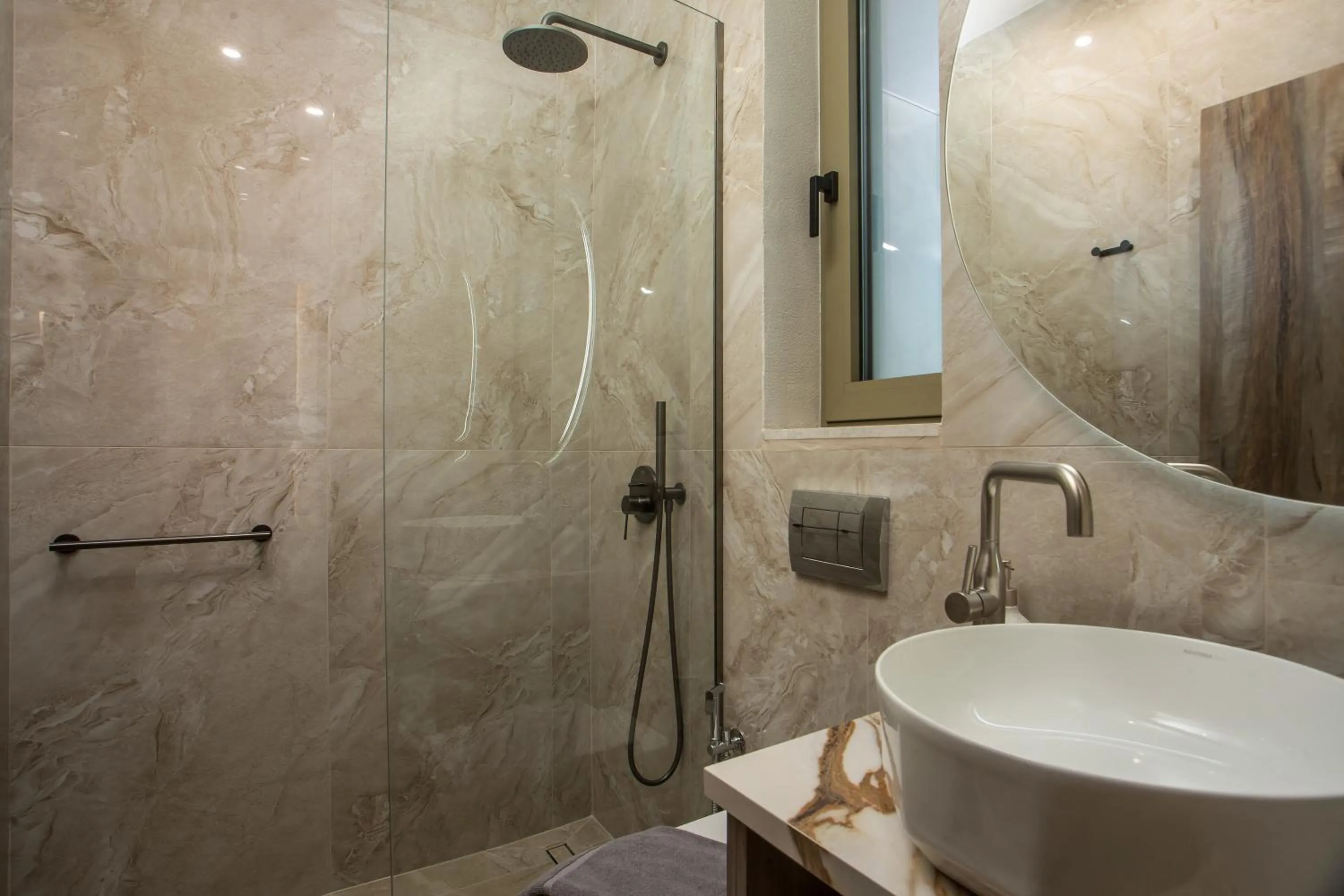 Shower in Jimmy’s Garden