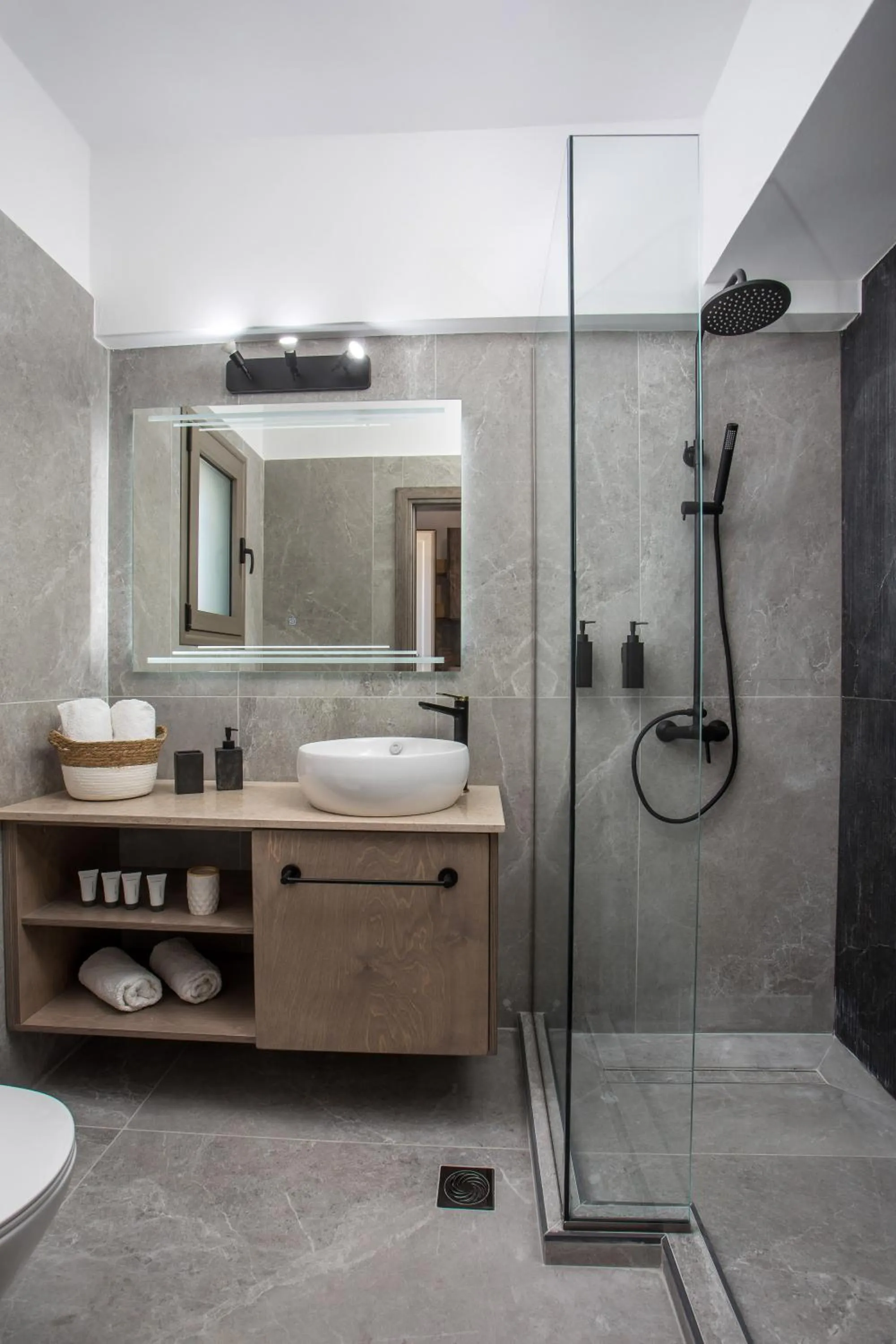 Shower in Jimmy’s Garden