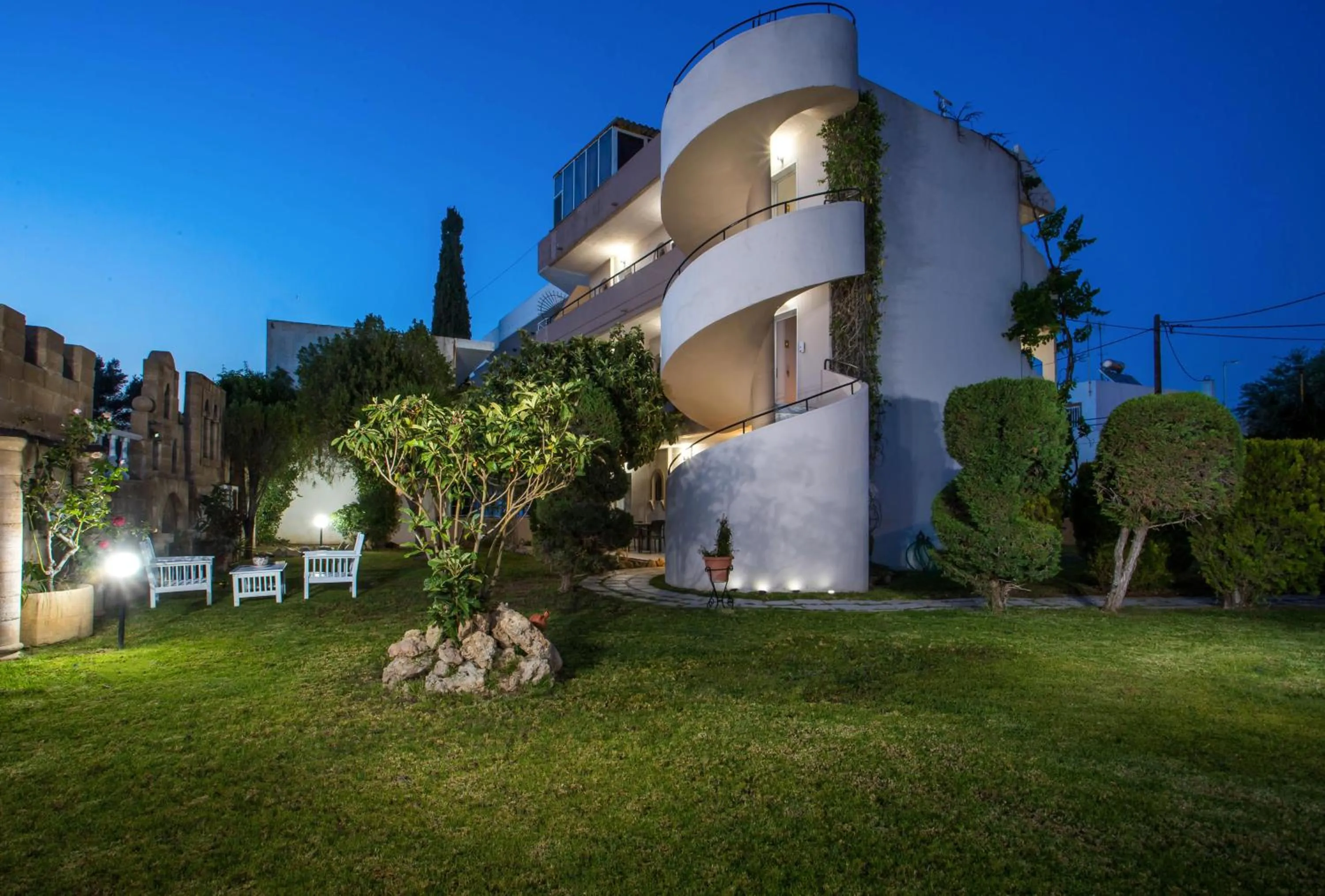 Property building in Jimmy’s Garden