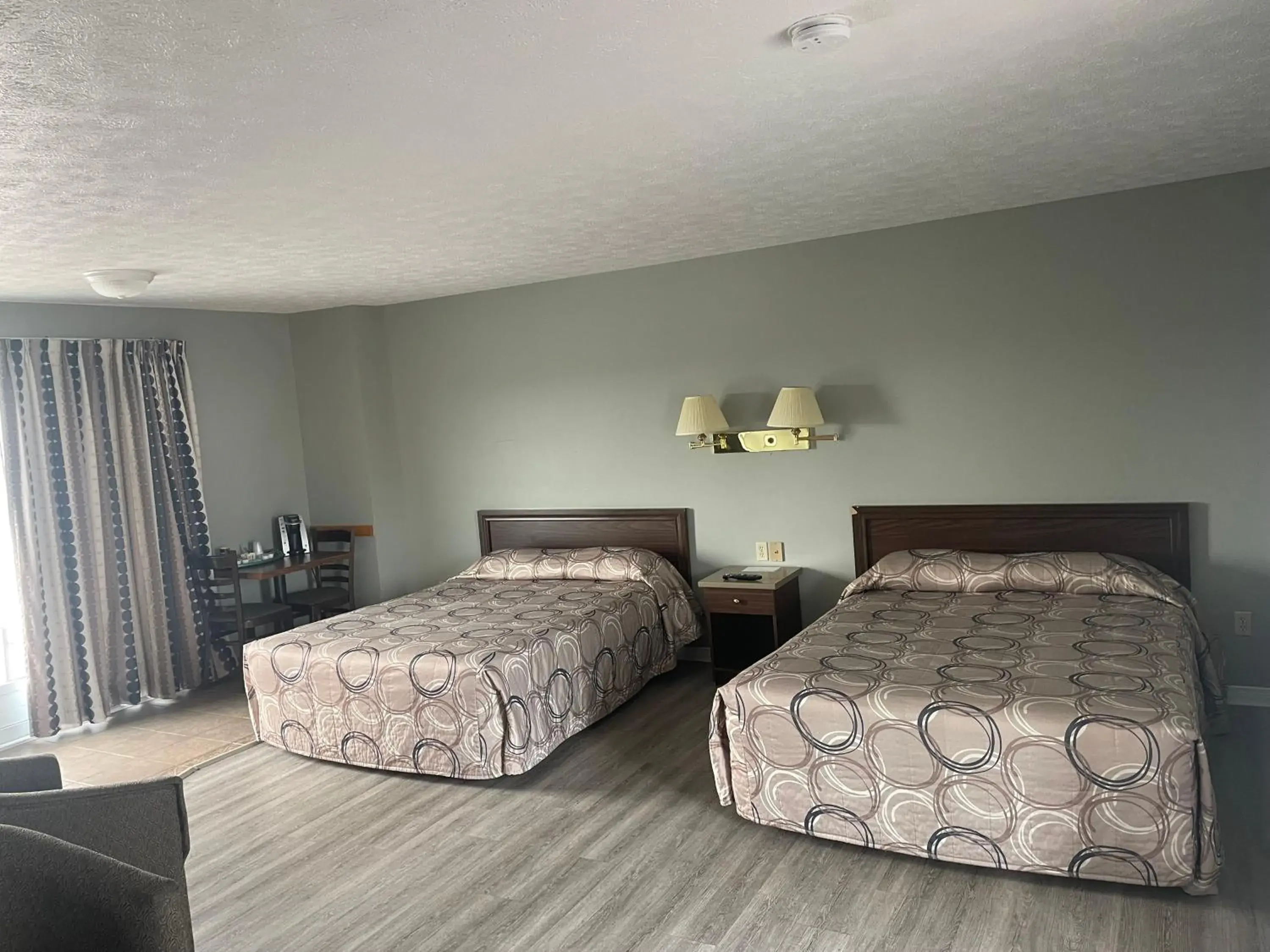 Queen Room with Two Queen Beds - Disability Access in Hilltop Motel & Restaurant Queen Room with Two Queen Beds - Disability Access in Hilltop Motel & Restaurant