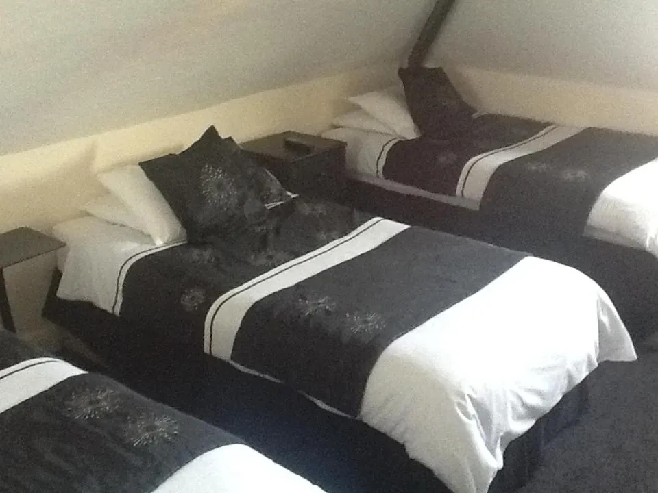 Bed in George & Dragon