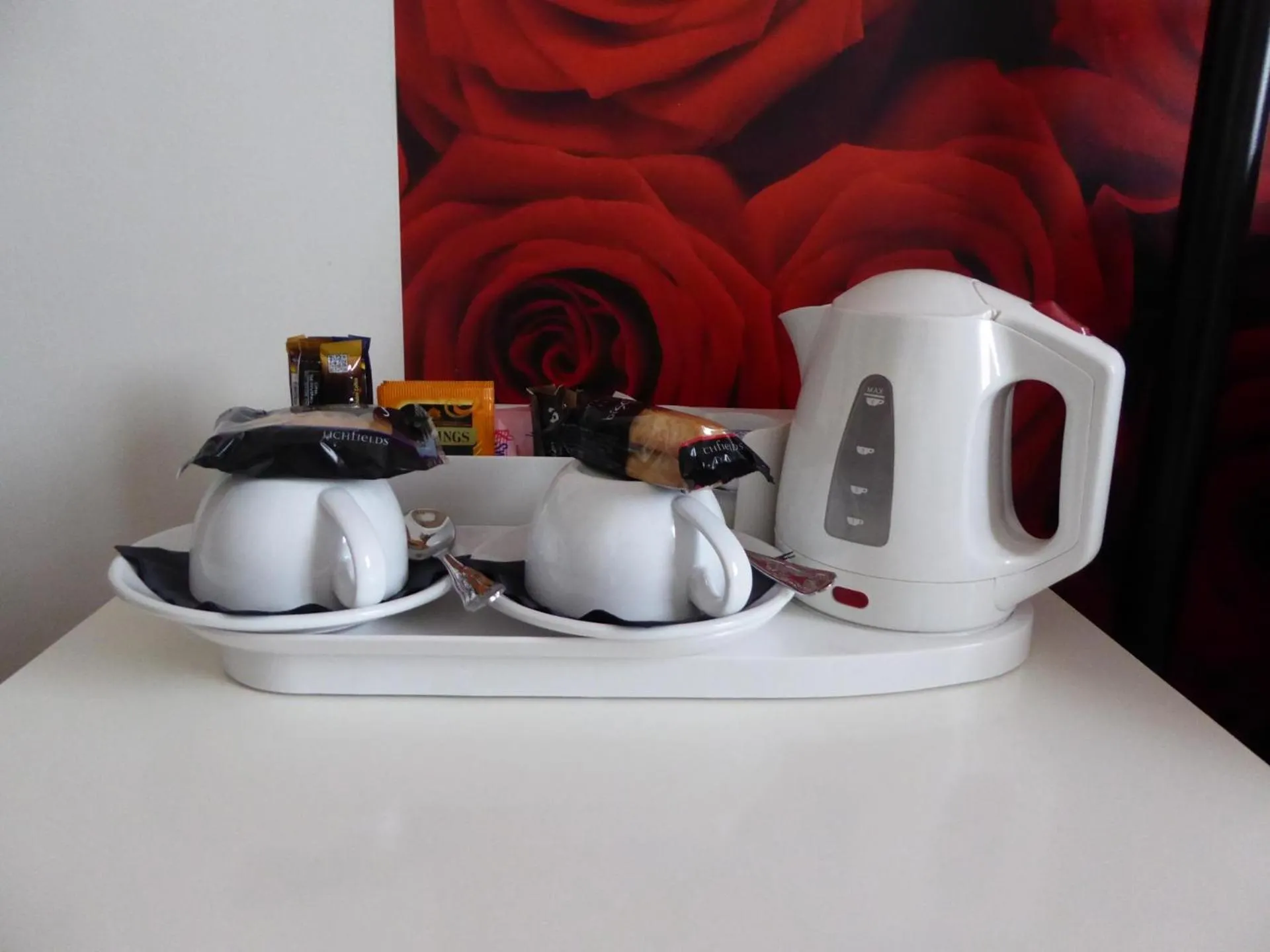 Coffee/tea facilities in Bamboo Guesthouse