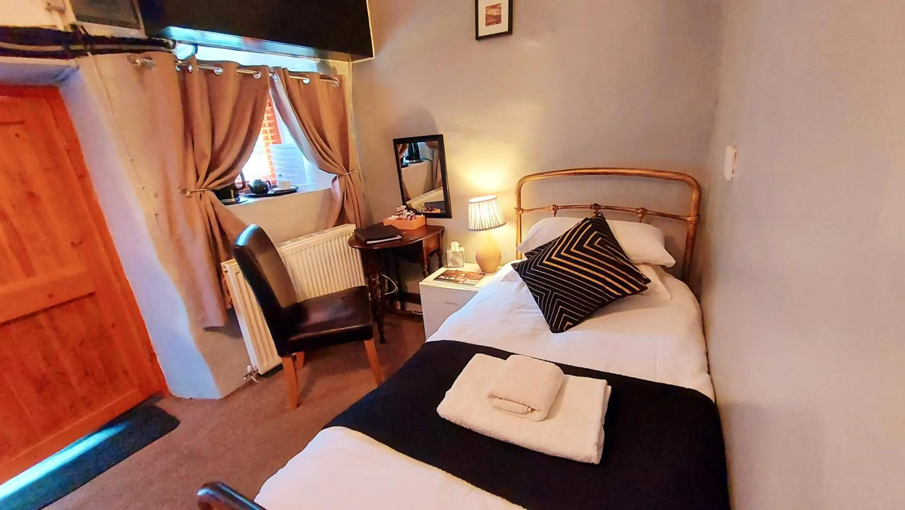 Bed in Dolgun Uchaf Historic B&B and Cottages in Snowdonia