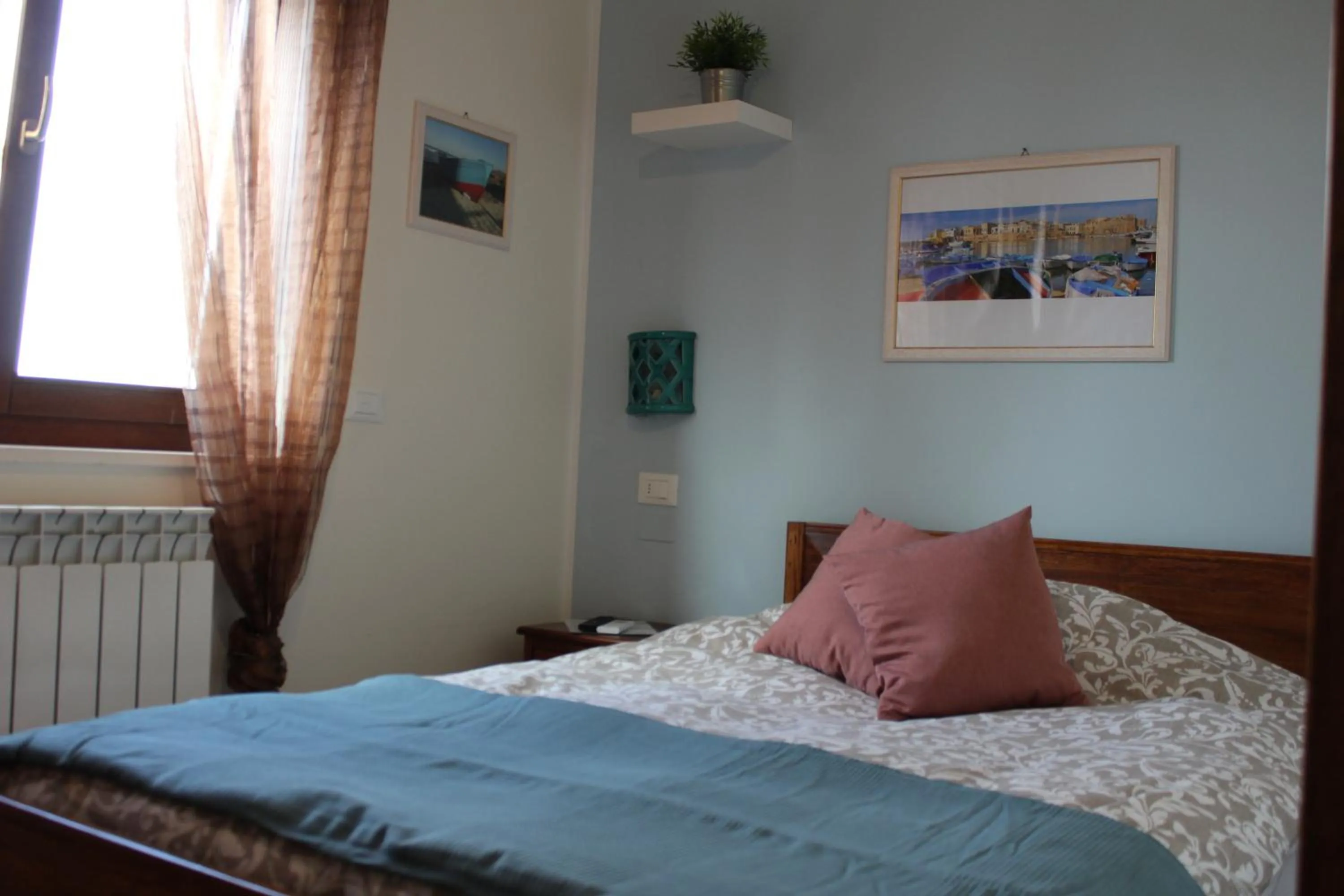 Sunset, Bed in Casa Mita