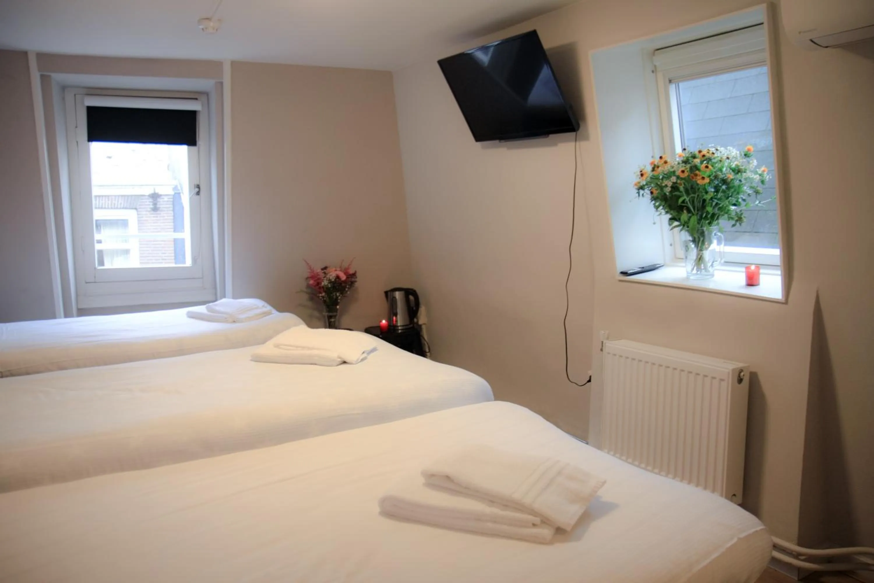 Bedroom, Bed in Hotel 55 - City Centre