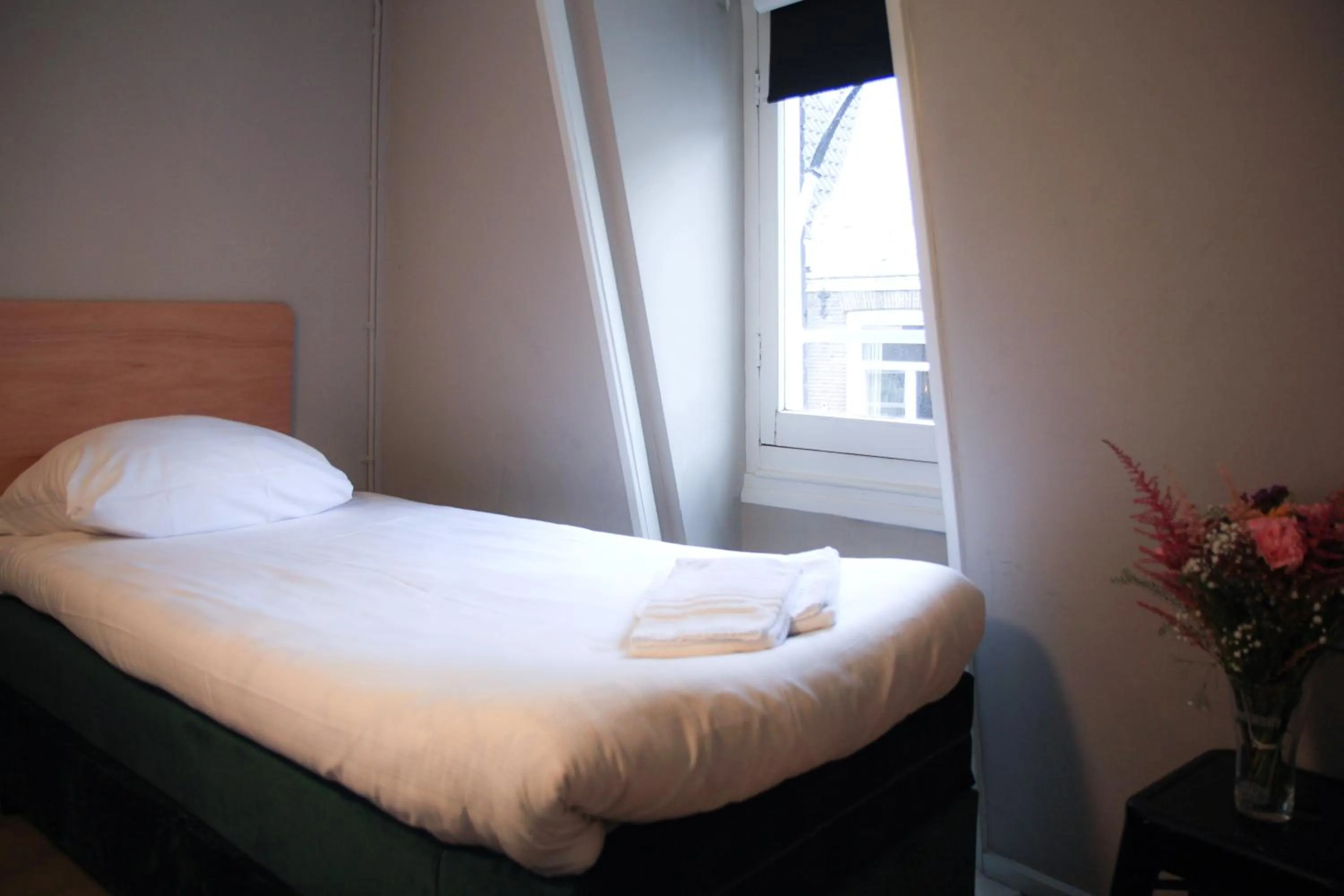 Bedroom, Bed in Hotel 55 - City Centre