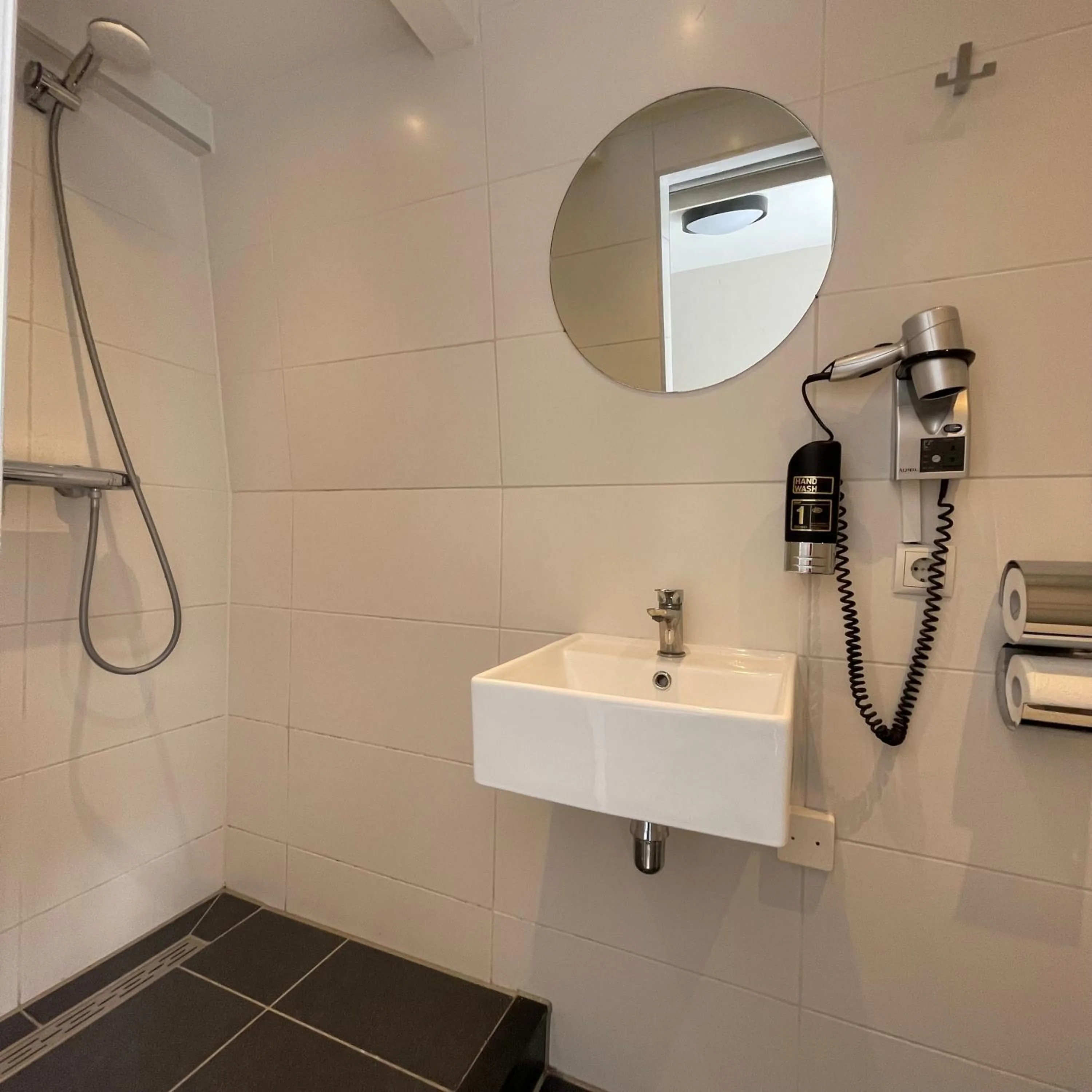 Bathroom in Hotel 55 - City Centre