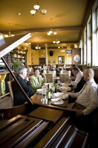 Restaurant/places to eat in The Waterloo Hotel & Bistro