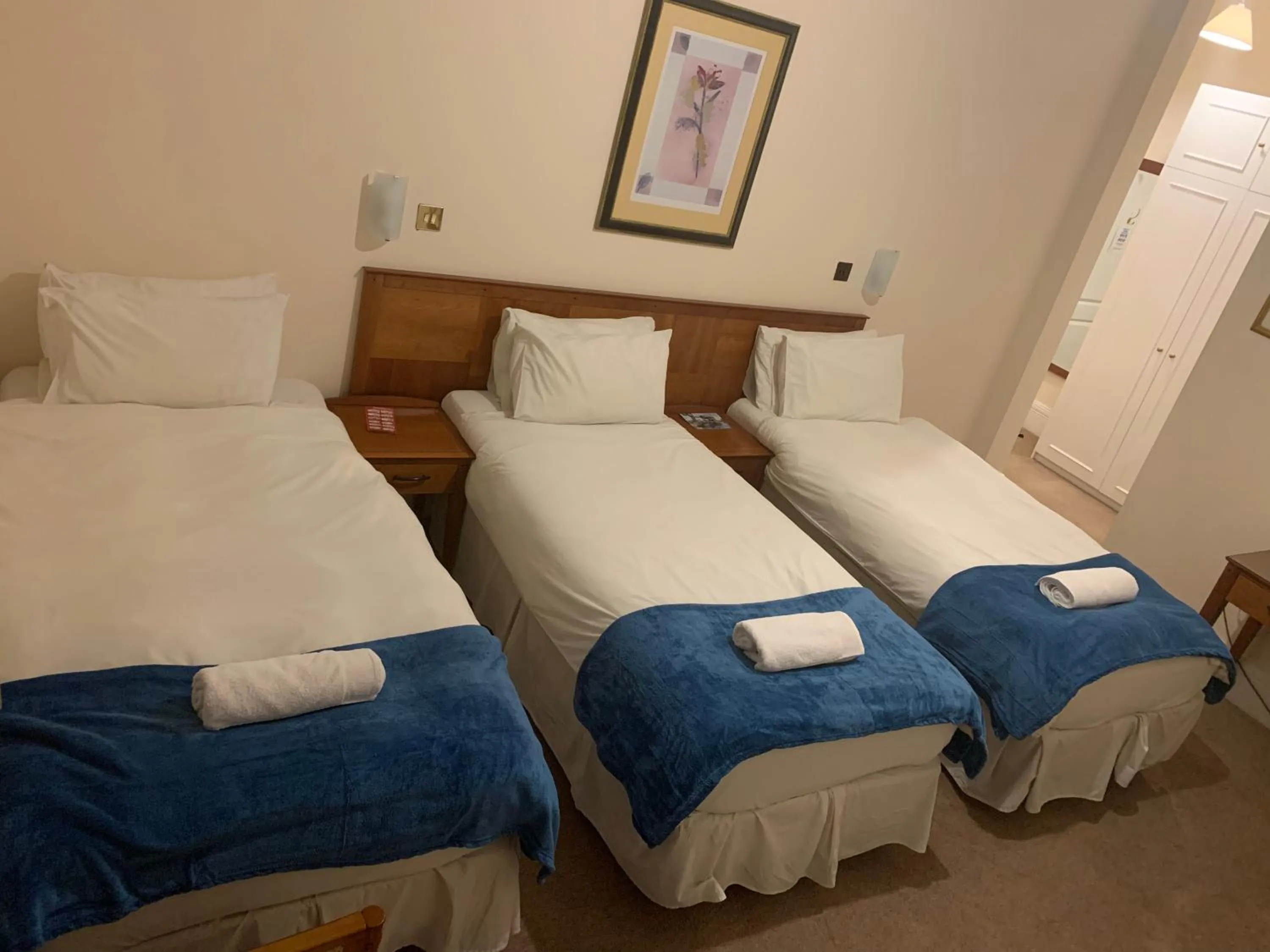 Bedroom, Bed in The Waterloo Hotel & Bistro