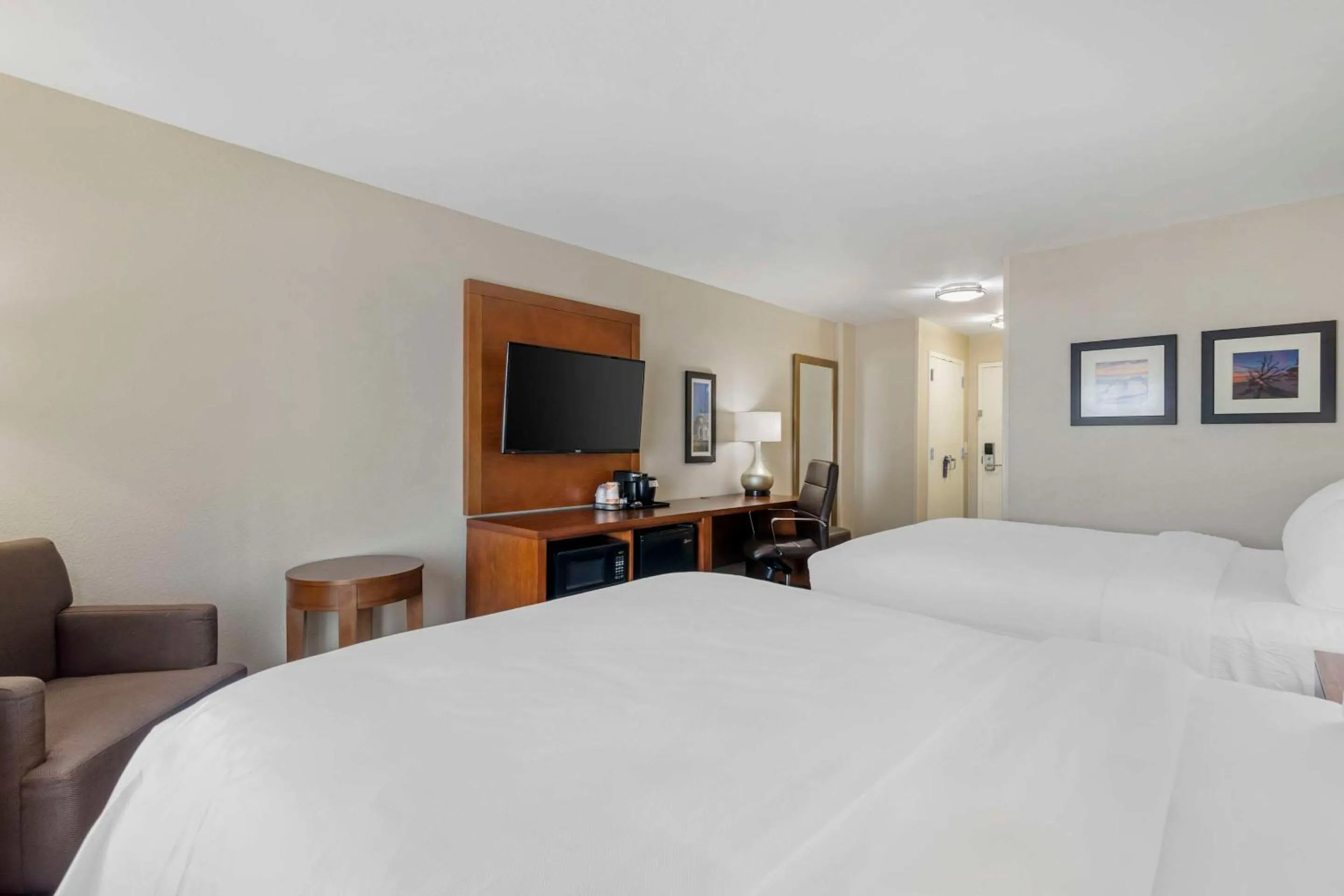 Bedroom, Bed in Comfort Inn & Suites Brunswick I-95