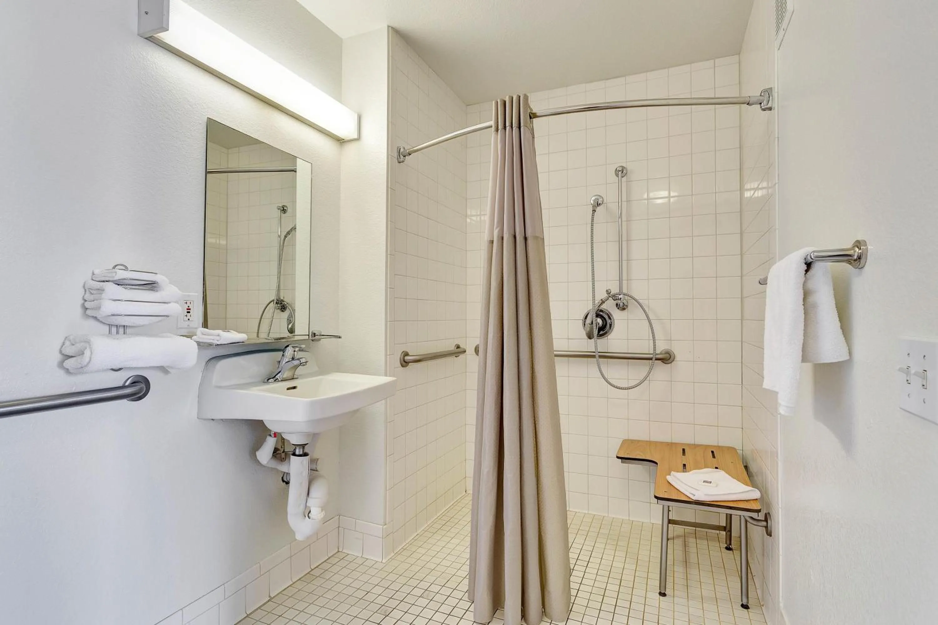 Bathroom in Motel 6 Santa Rosa - South