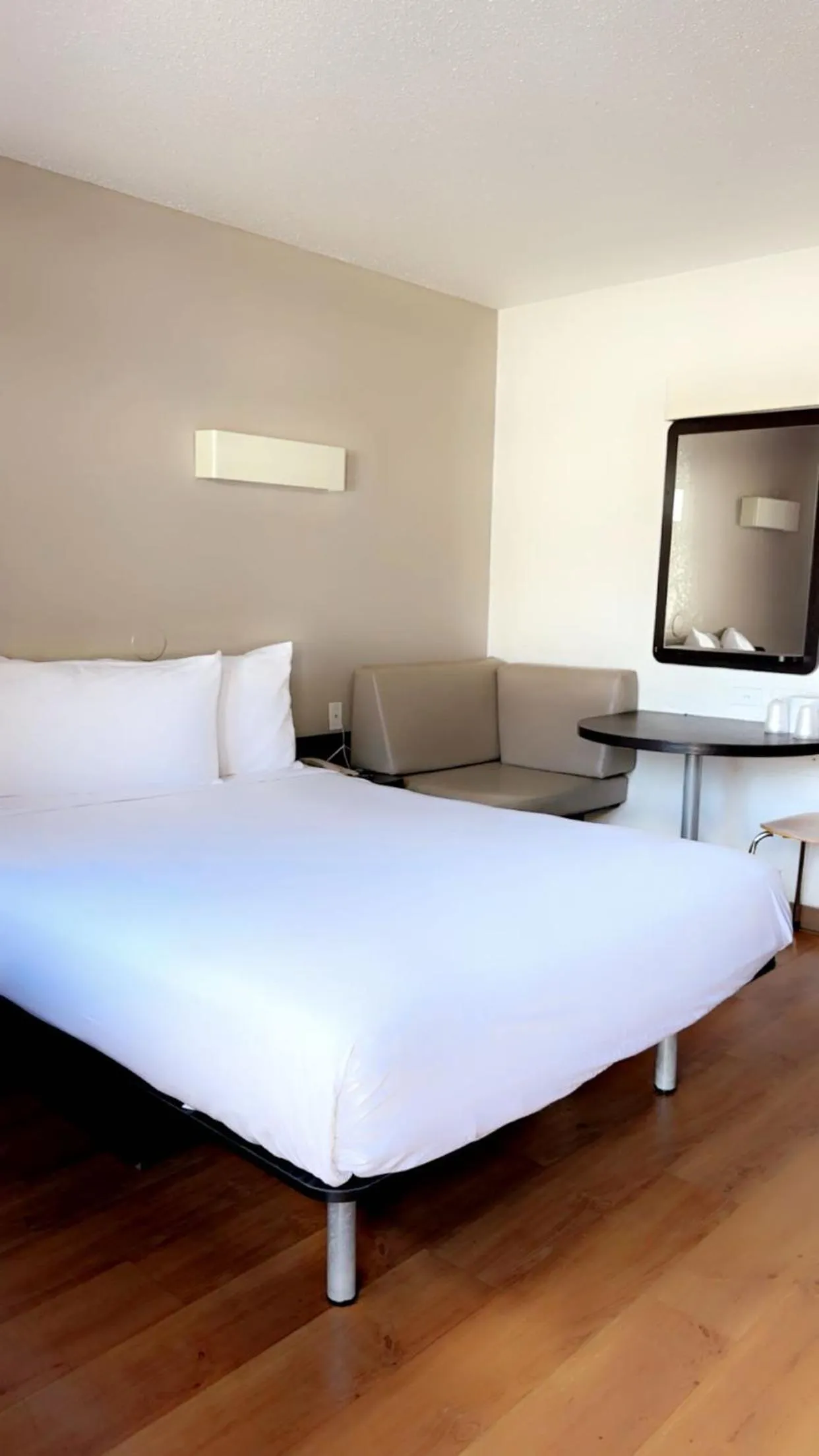 Bed in Park Inn by Radisson, Santa Rosa South