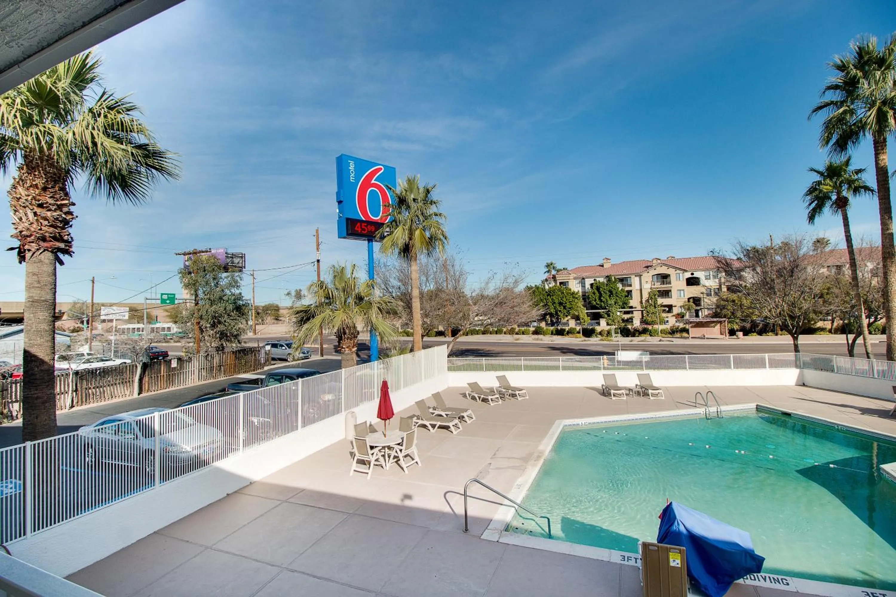 Swimming pool in Motel 6-Phoenix, AZ - East