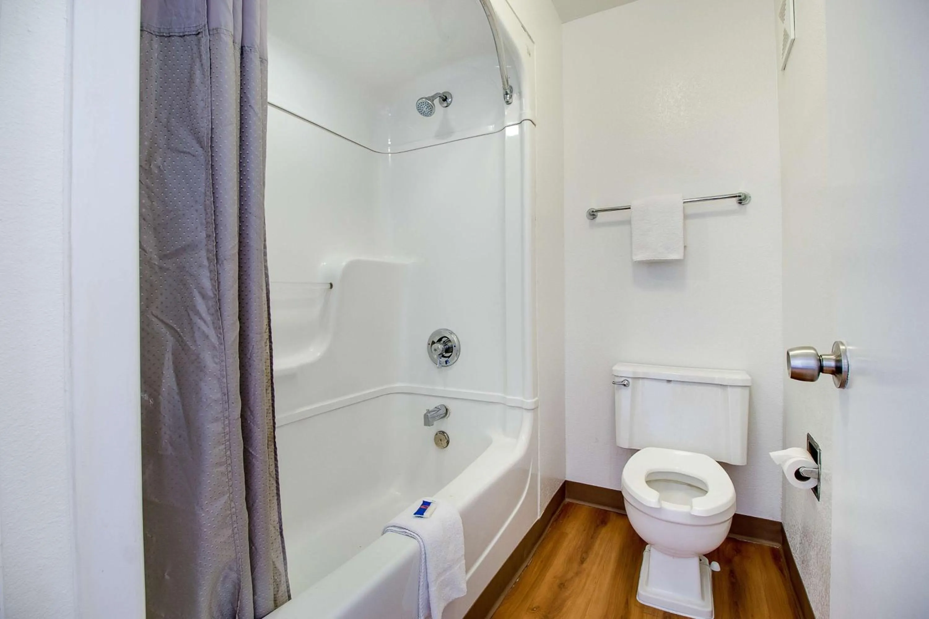 Photo of the whole room in Motel 6-Phoenix, AZ - East