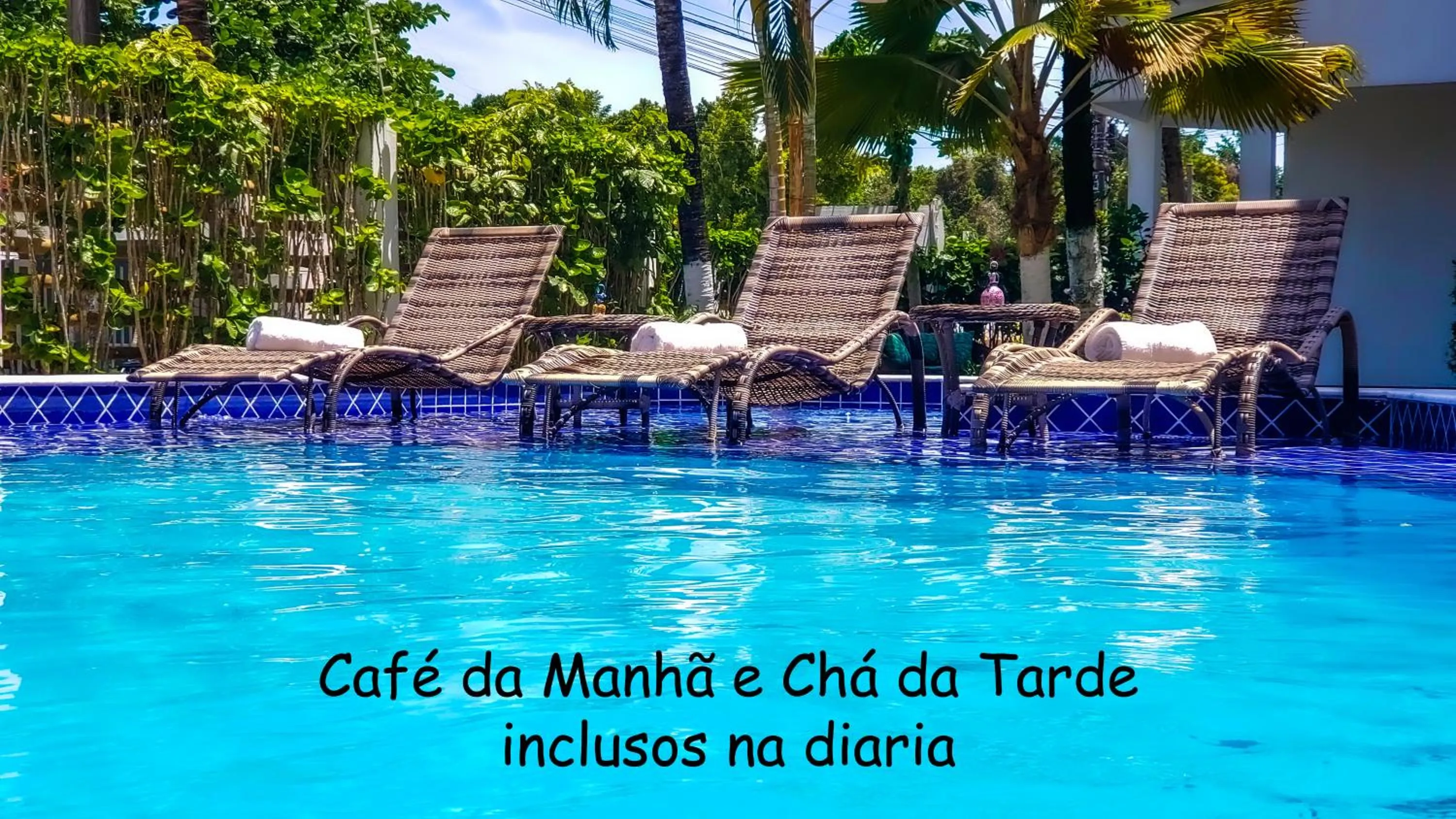 Swimming pool in Hotel Porto Dourado - Rede Bem Bahia