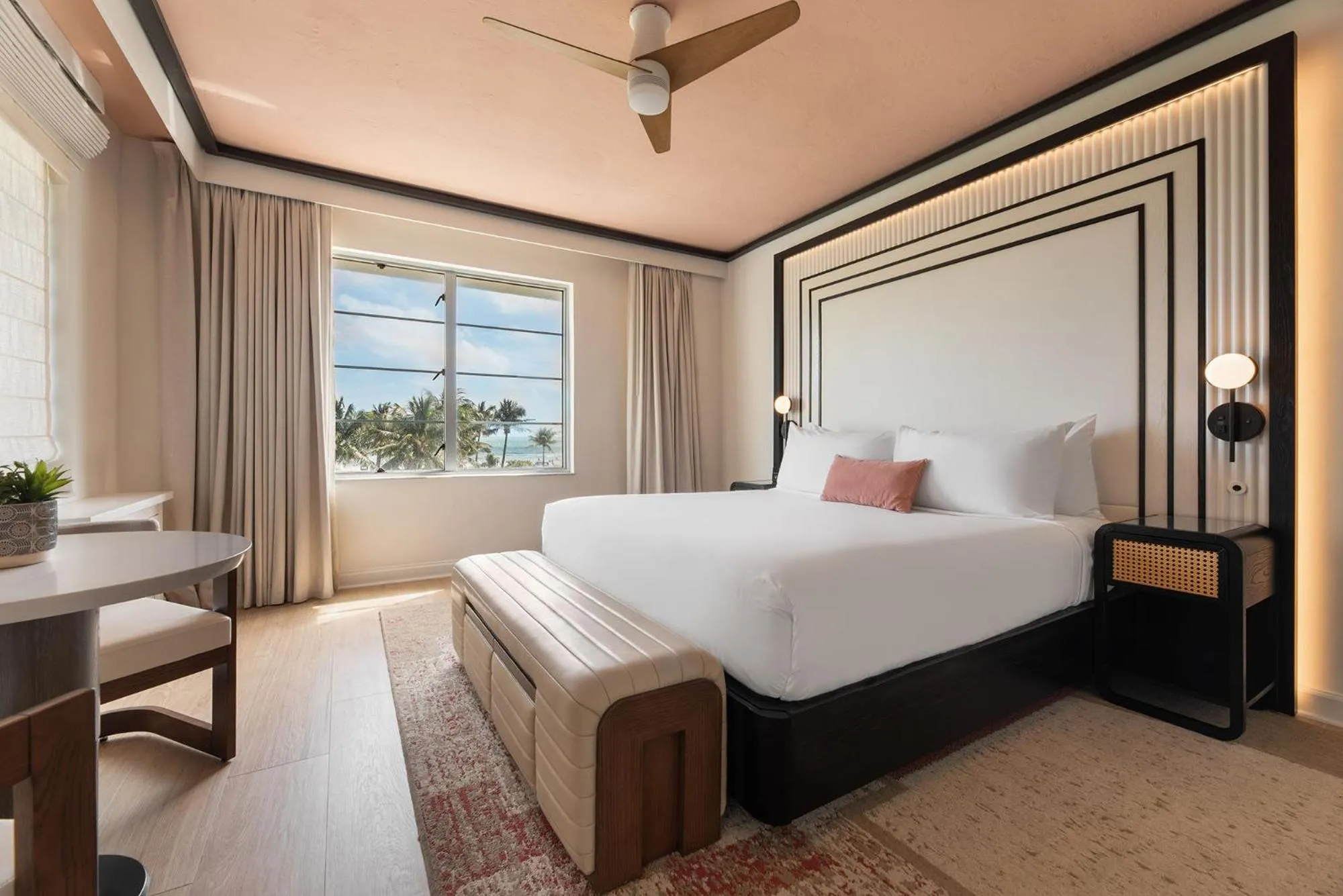 Sea view, Bed in Eurostars Winter Haven Miami Beach