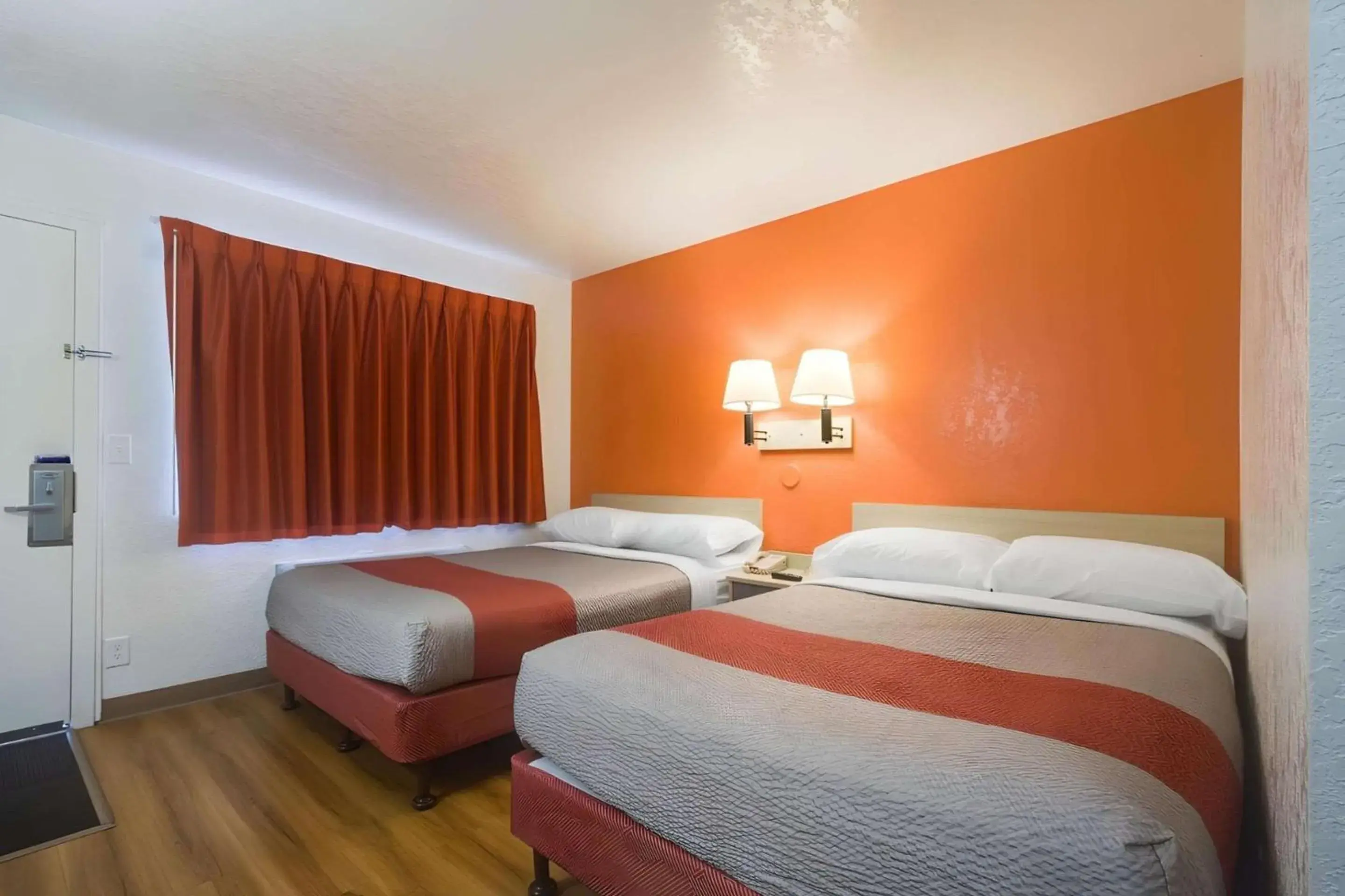 Quadruple Room - Non Smoking in Park Inn by Radisson, Lakewood Quadruple Room - Non Smoking in Park Inn by Radisson, Lakewood