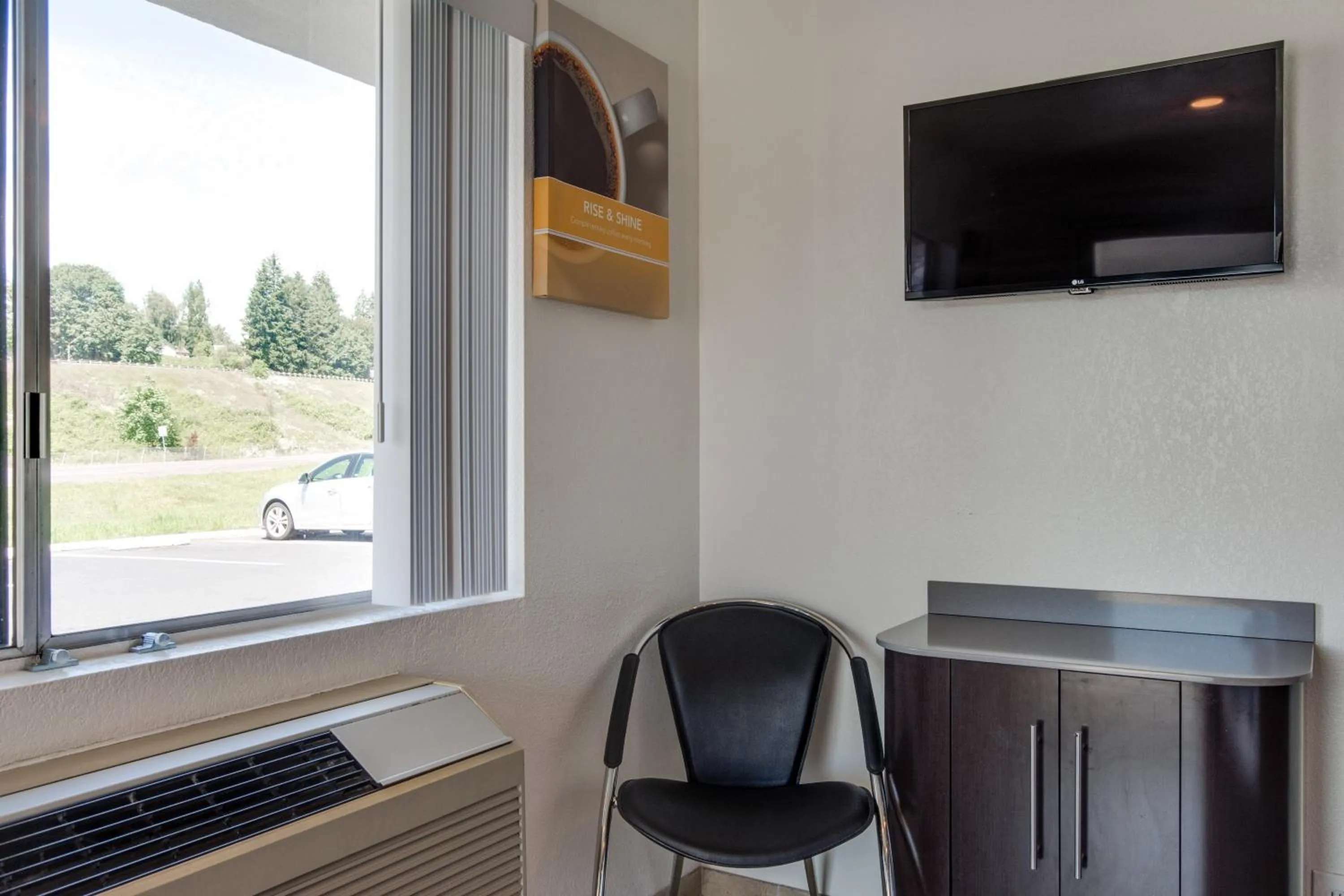 Lobby or reception in Motel 6-Kelso, WA - Mt. St. Helens