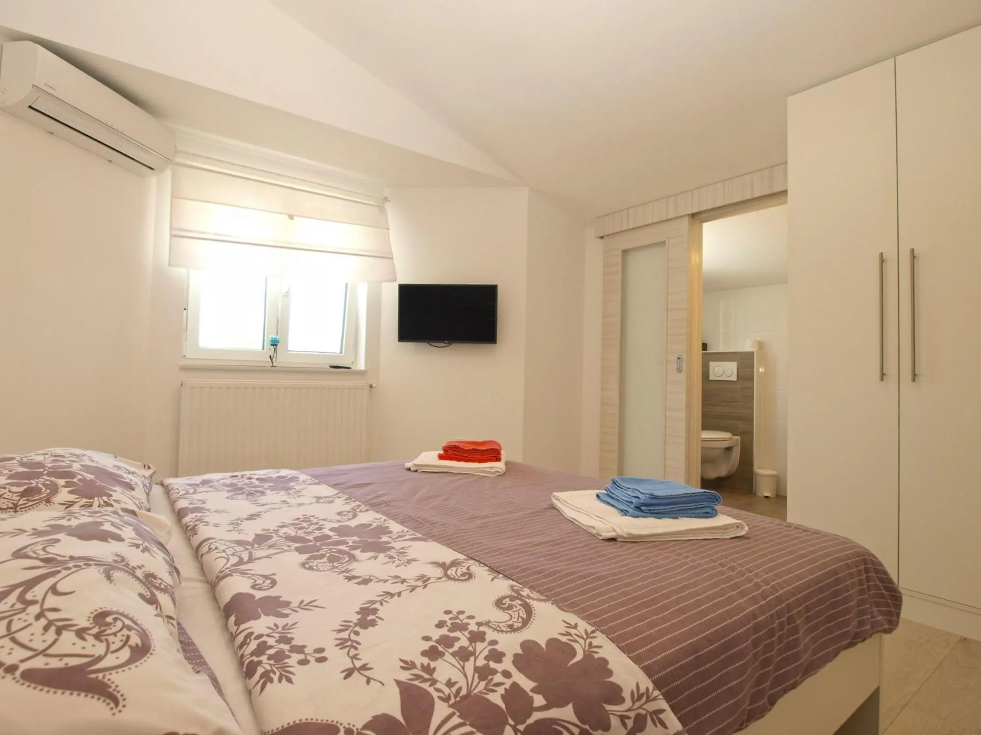 Bed in House Surida 1678