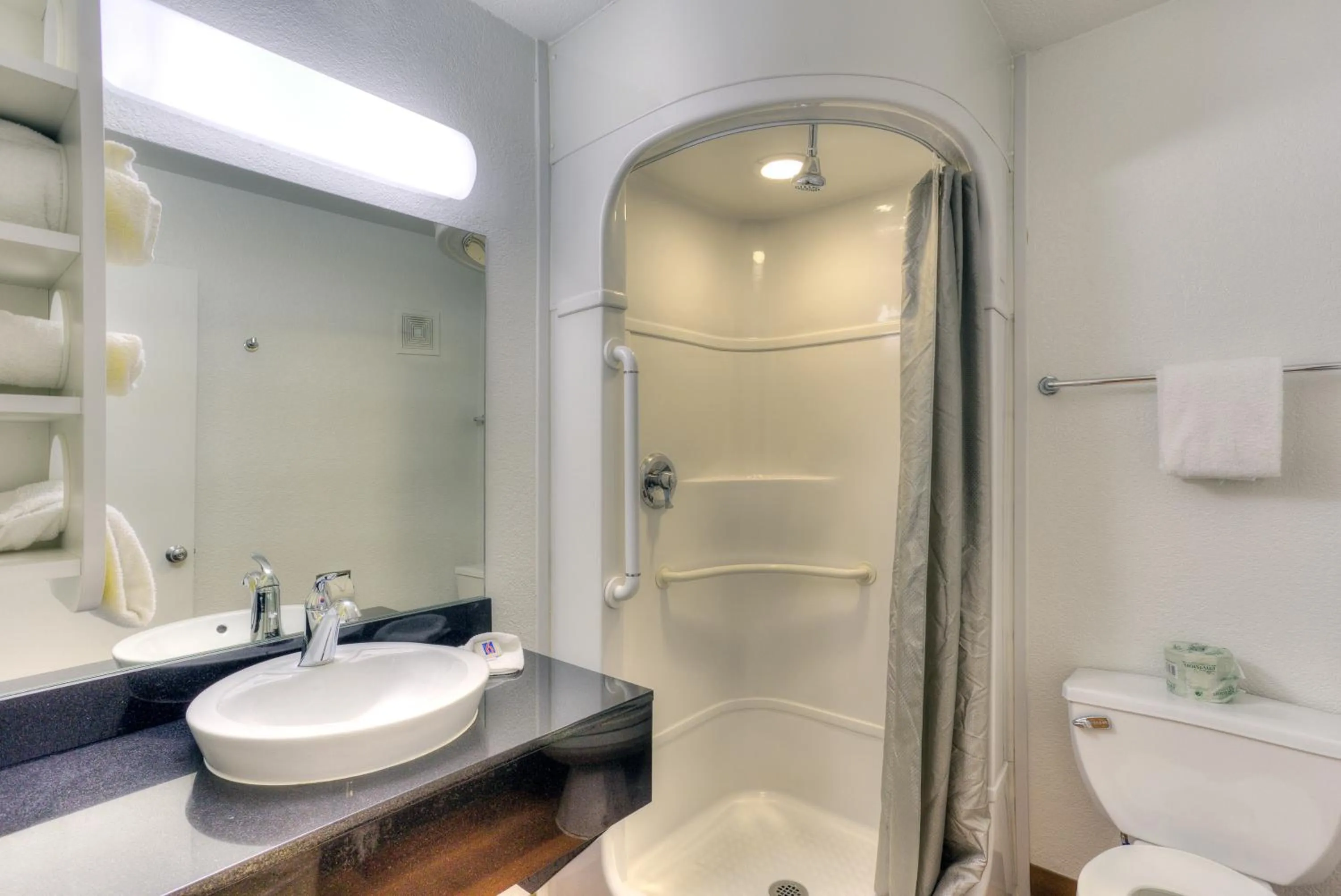 Bathroom in Motel 6-Tigard, OR - Portland South - Lake Oswego