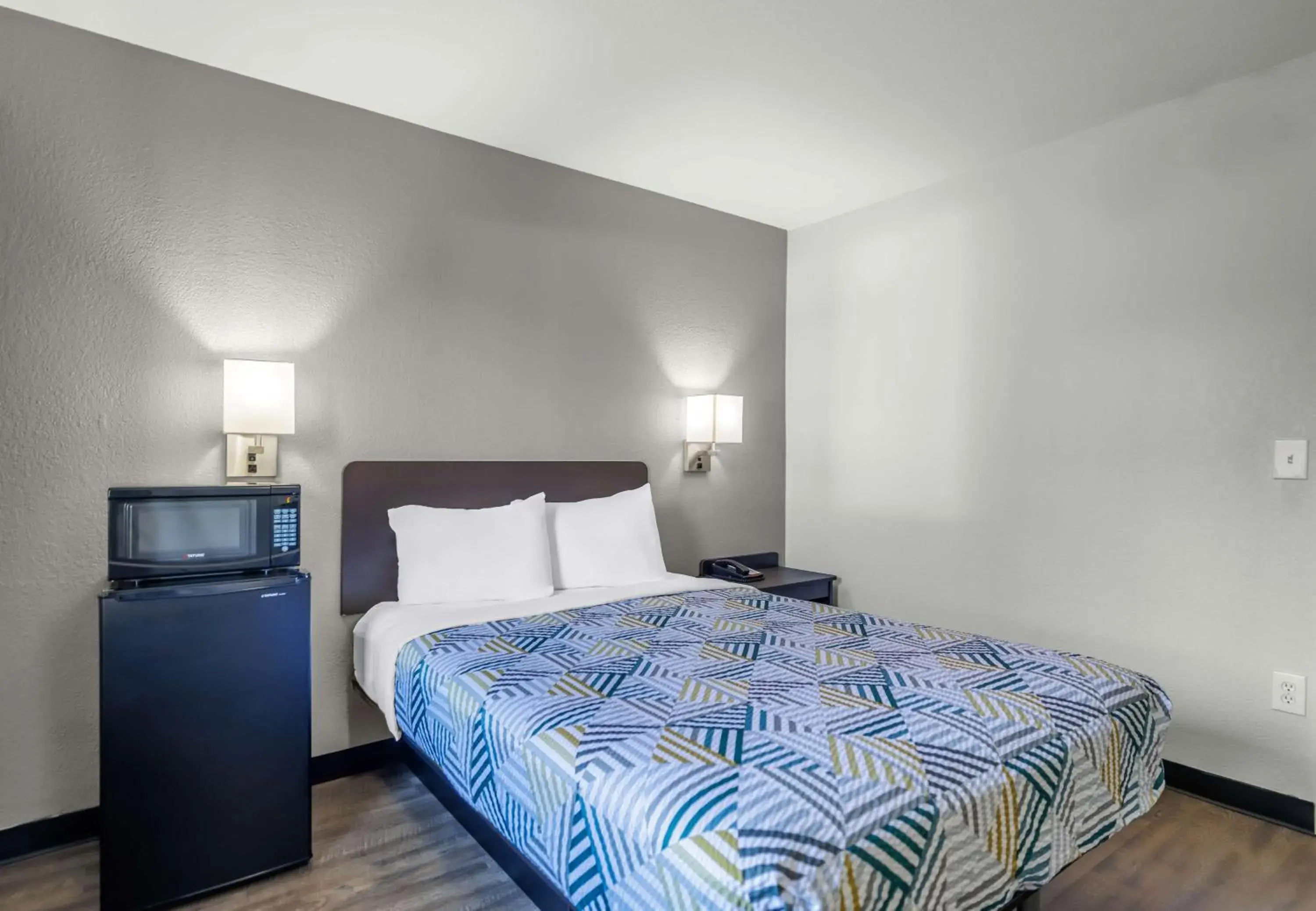 Queen Room in Motel 6 Elizabethtown Queen Room in Motel 6 Elizabethtown