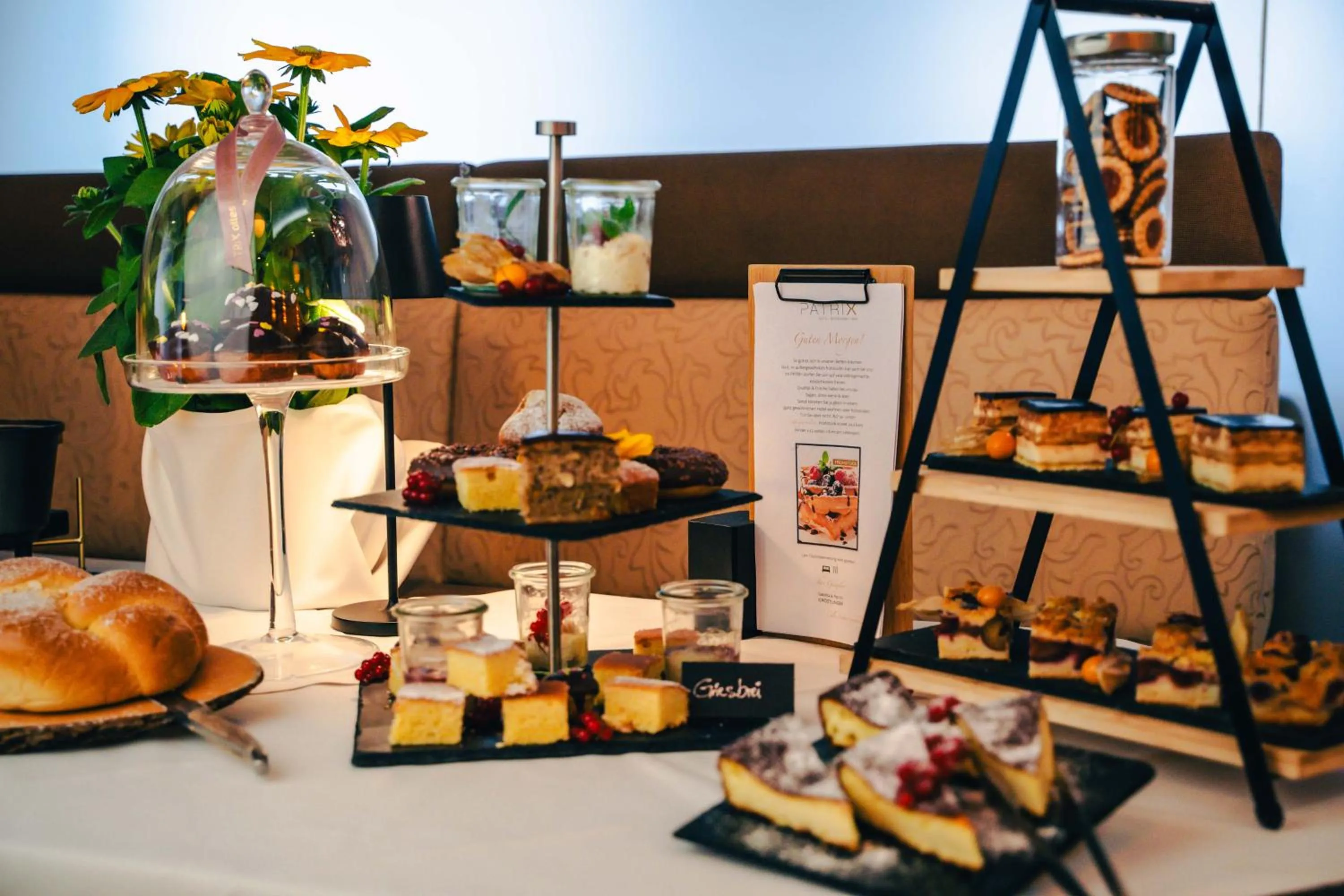 Breakfast in Patrix Hotel, Restaurant, Bar