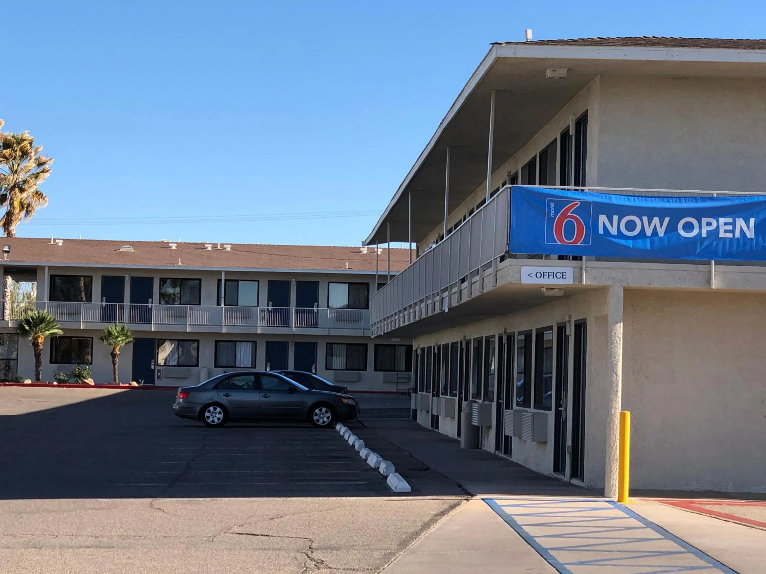 Property building in Motel 6-Nogales, AZ - Mariposa Road