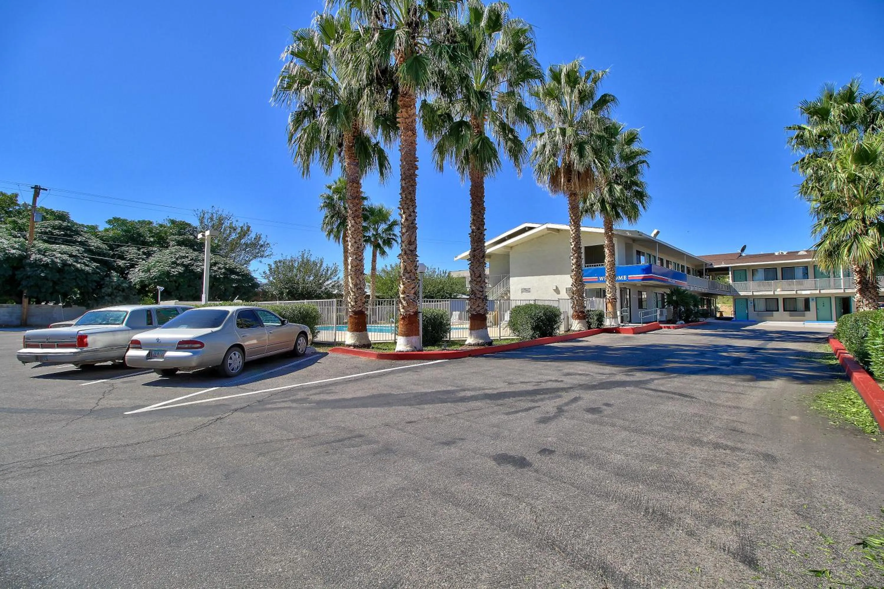 Property building in Motel 6-Nogales, AZ - Mariposa Road