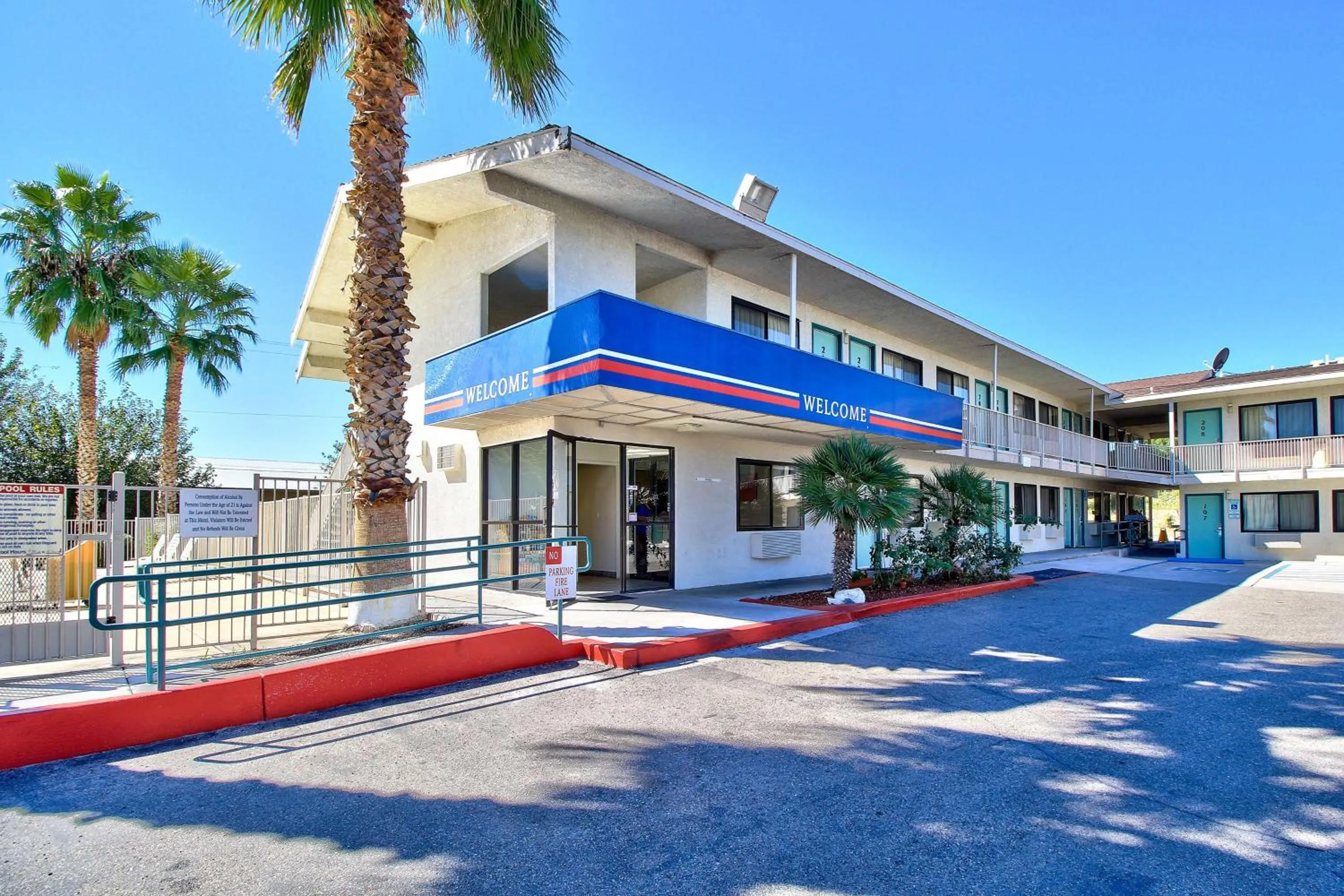 Property building in Motel 6-Nogales, AZ - Mariposa Road