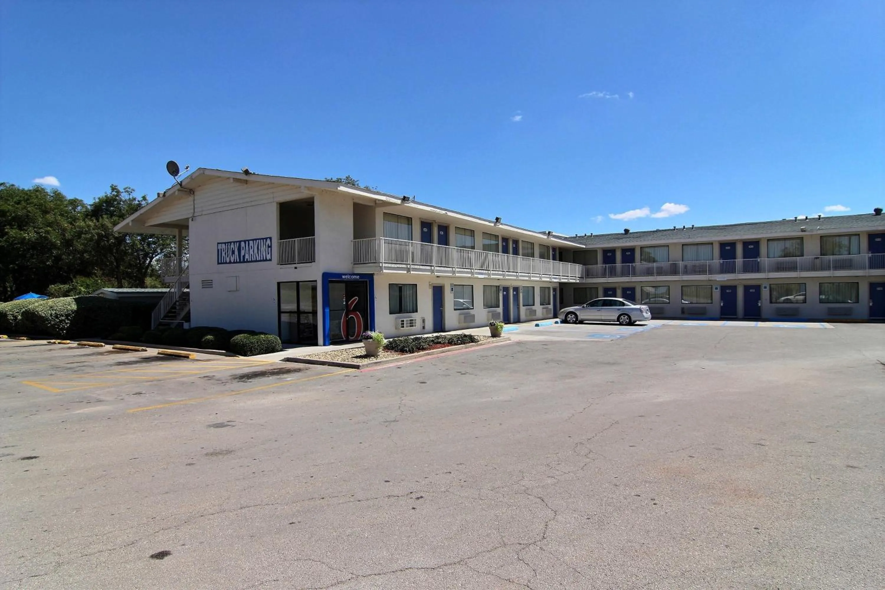 Property building in Motel 6-Abilene, TX
