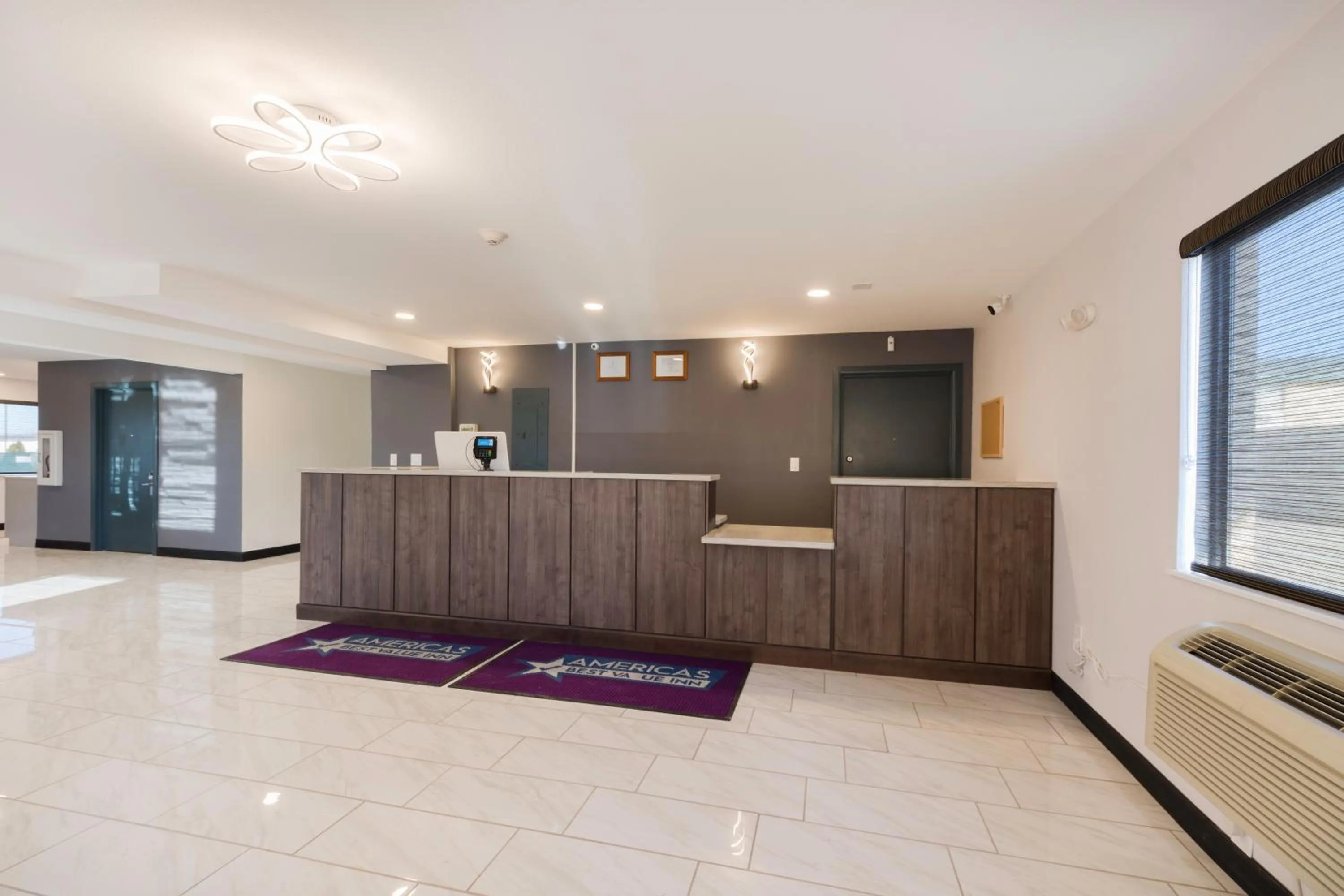 Lobby or reception in Americas Best Value Inn East Peoria