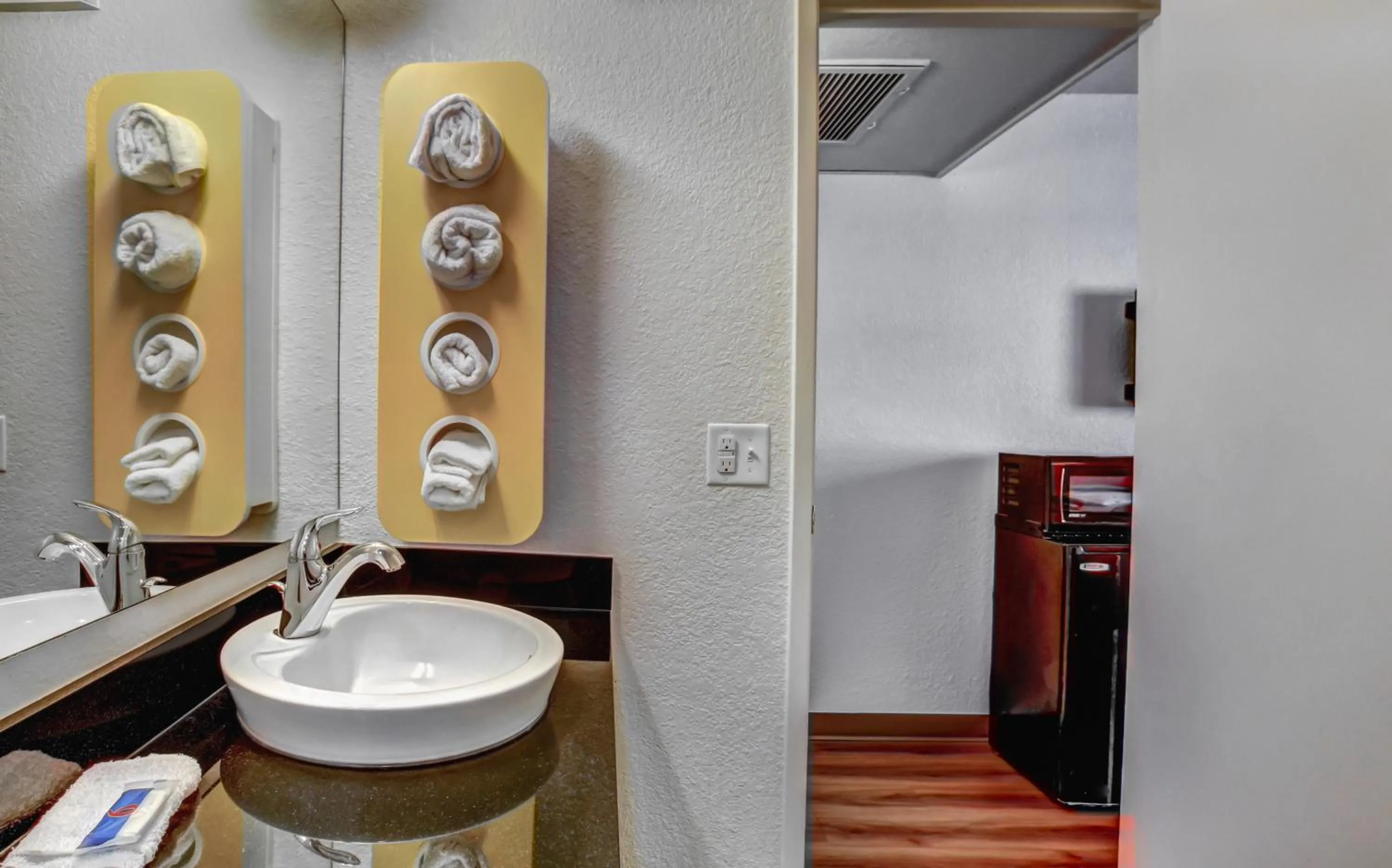 Bathroom in Motel 6-Medford, OR