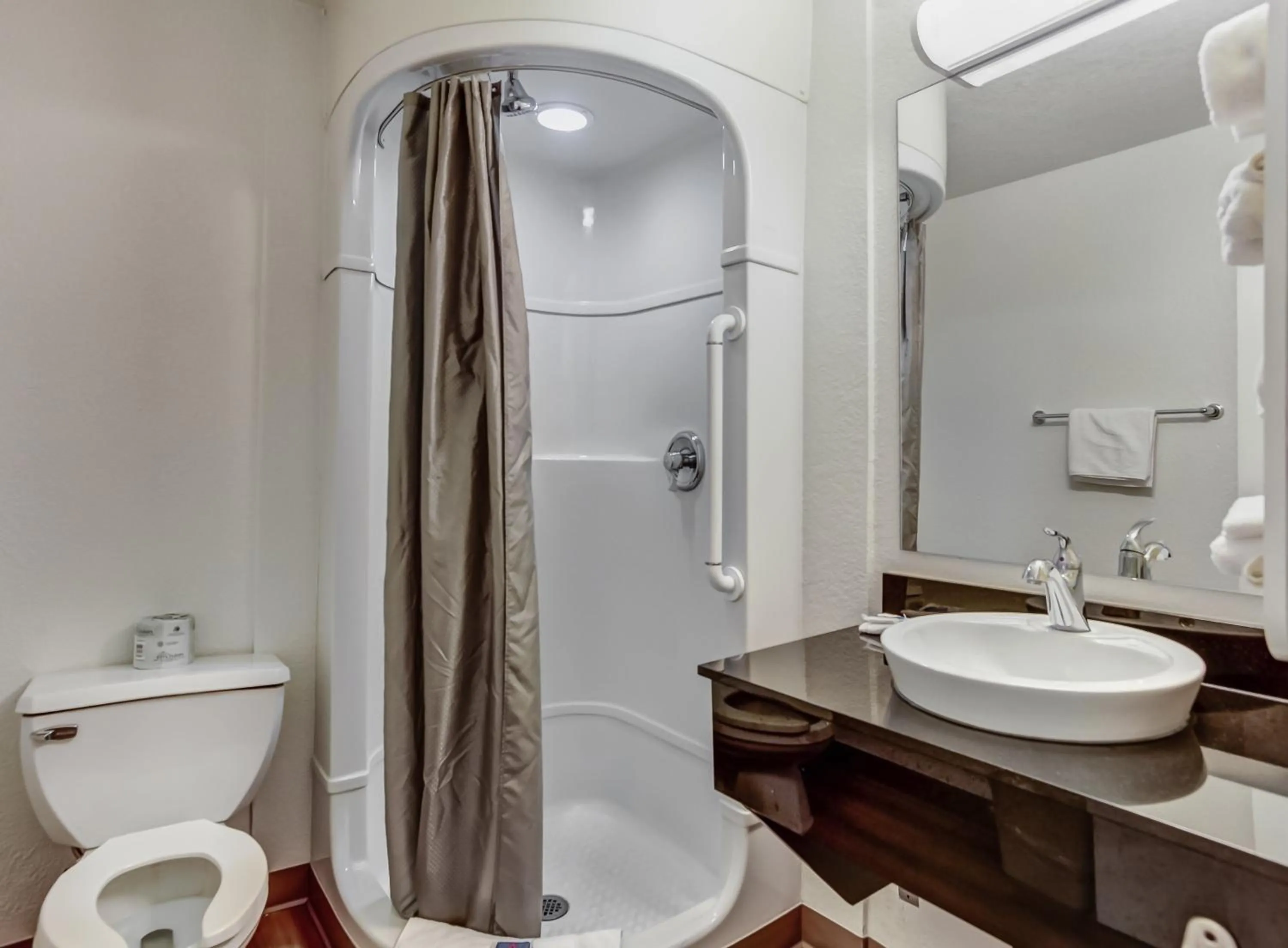 Bathroom in Motel 6-Medford, OR