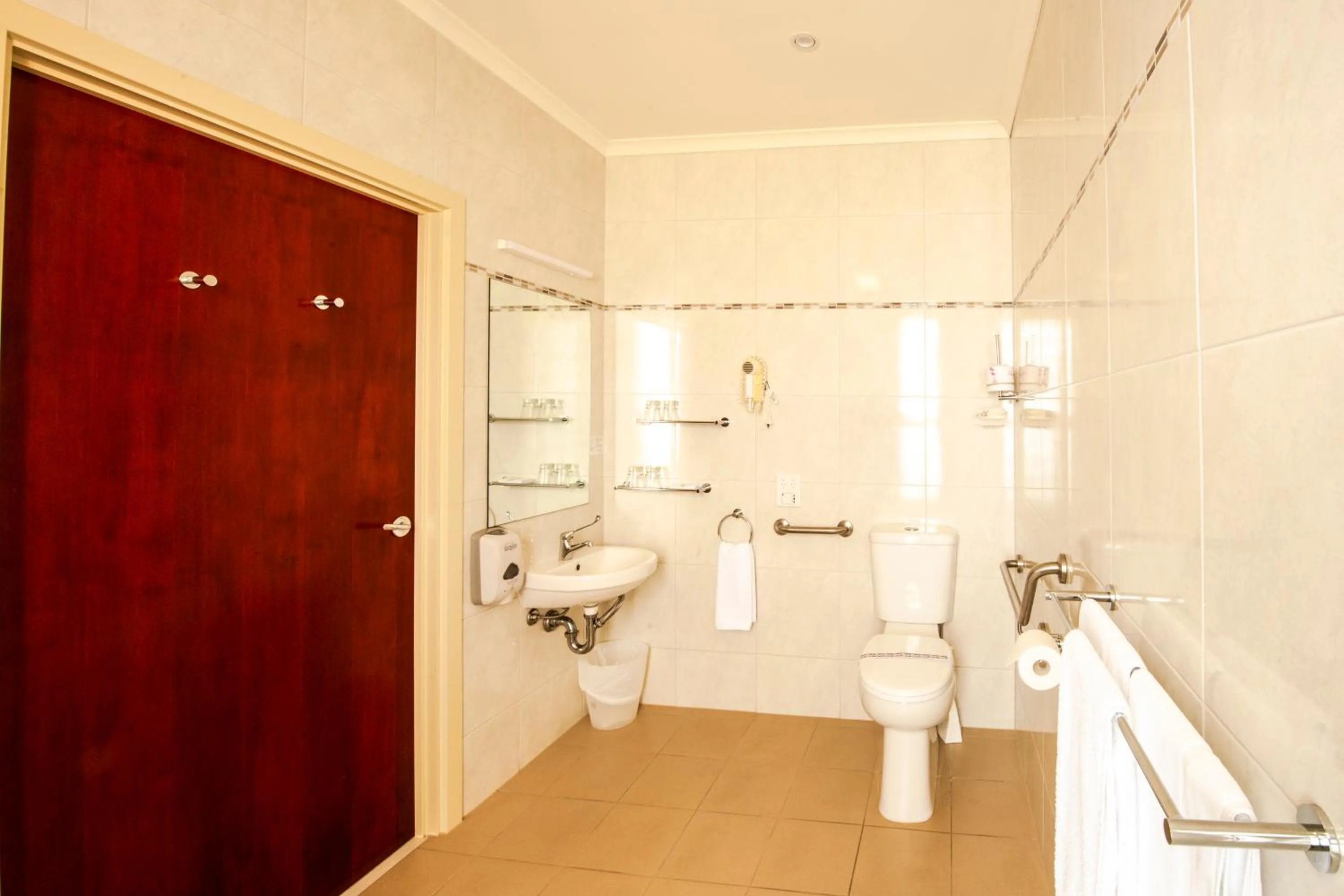 Bathroom in Strath Motel