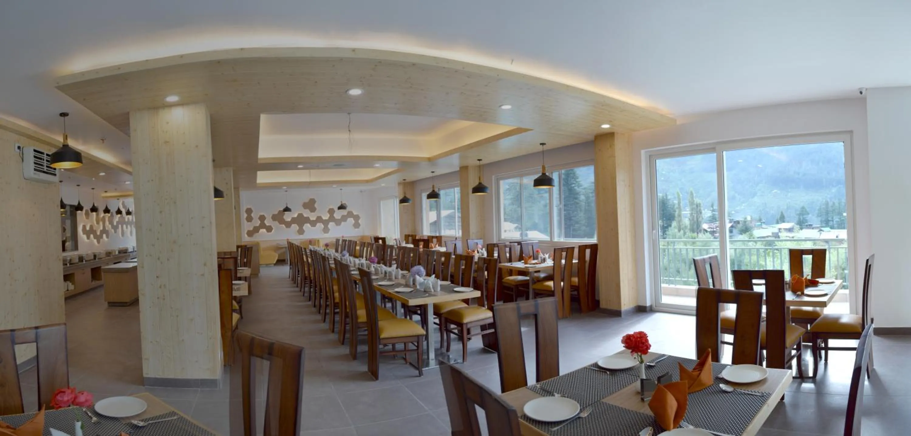 Restaurant/places to eat in The Orchard Greens Resort - A Centrally Heated Property