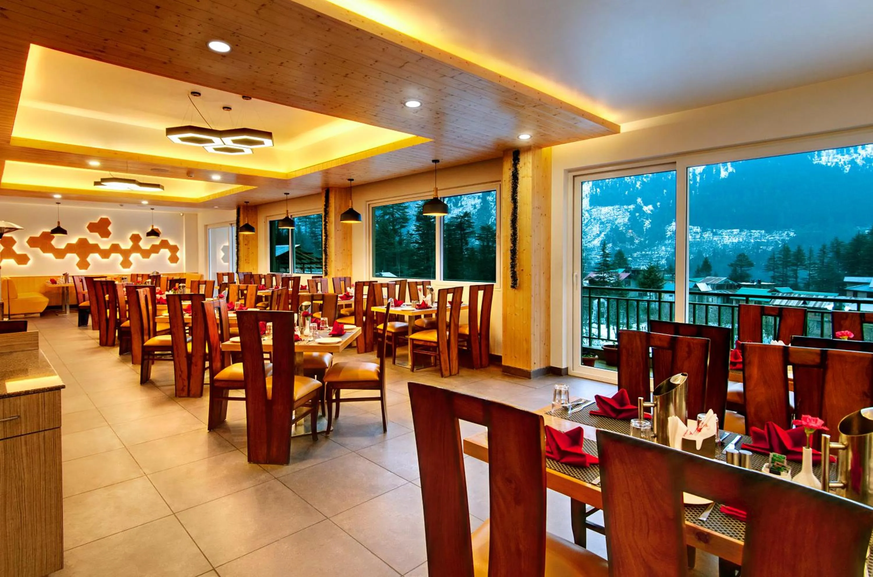Restaurant/places to eat in The Orchard Greens Resort - A Centrally Heated Property