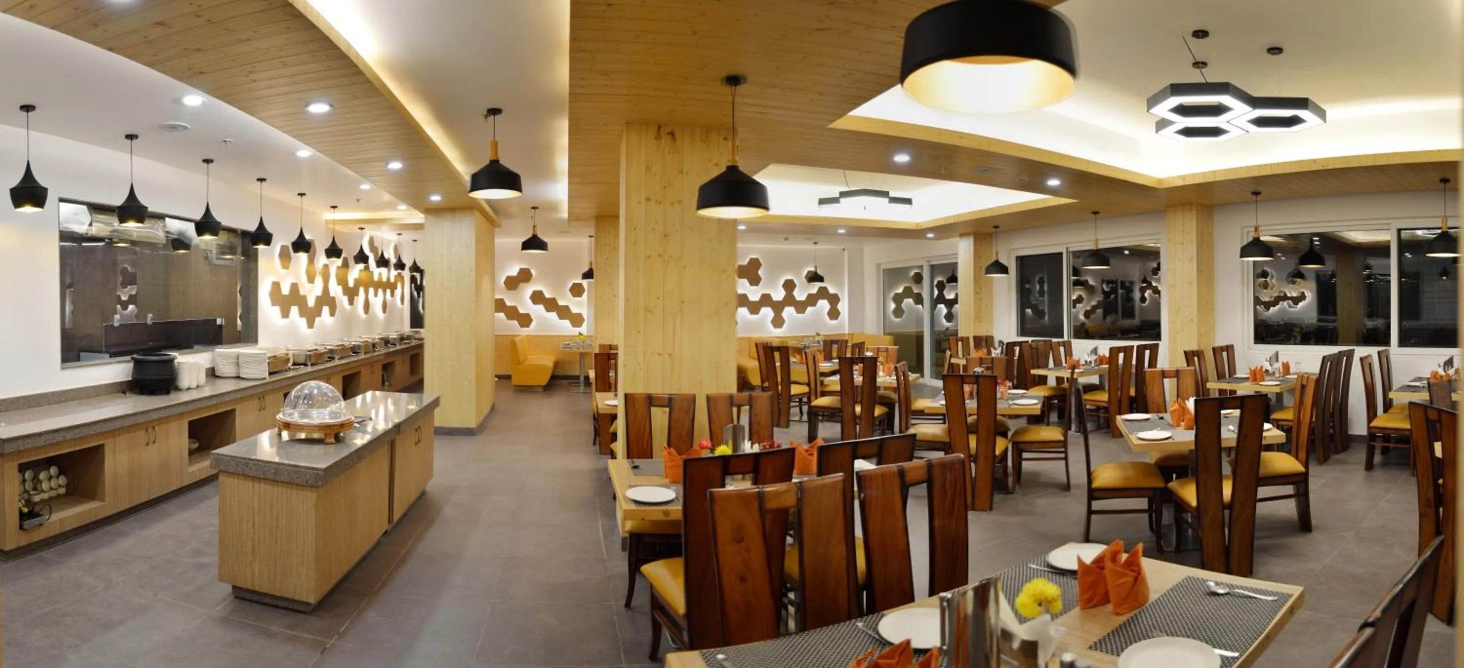 Restaurant/places to eat in The Orchard Greens Resort - A Centrally Heated Property