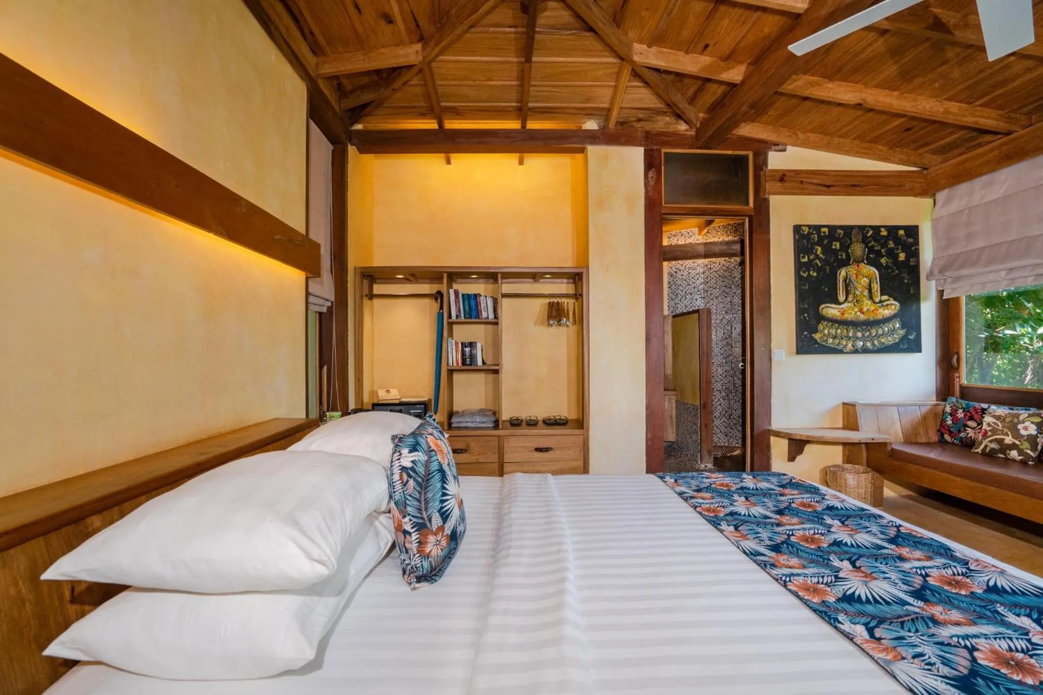 Bathroom, Bed in Veranda Natural Resort