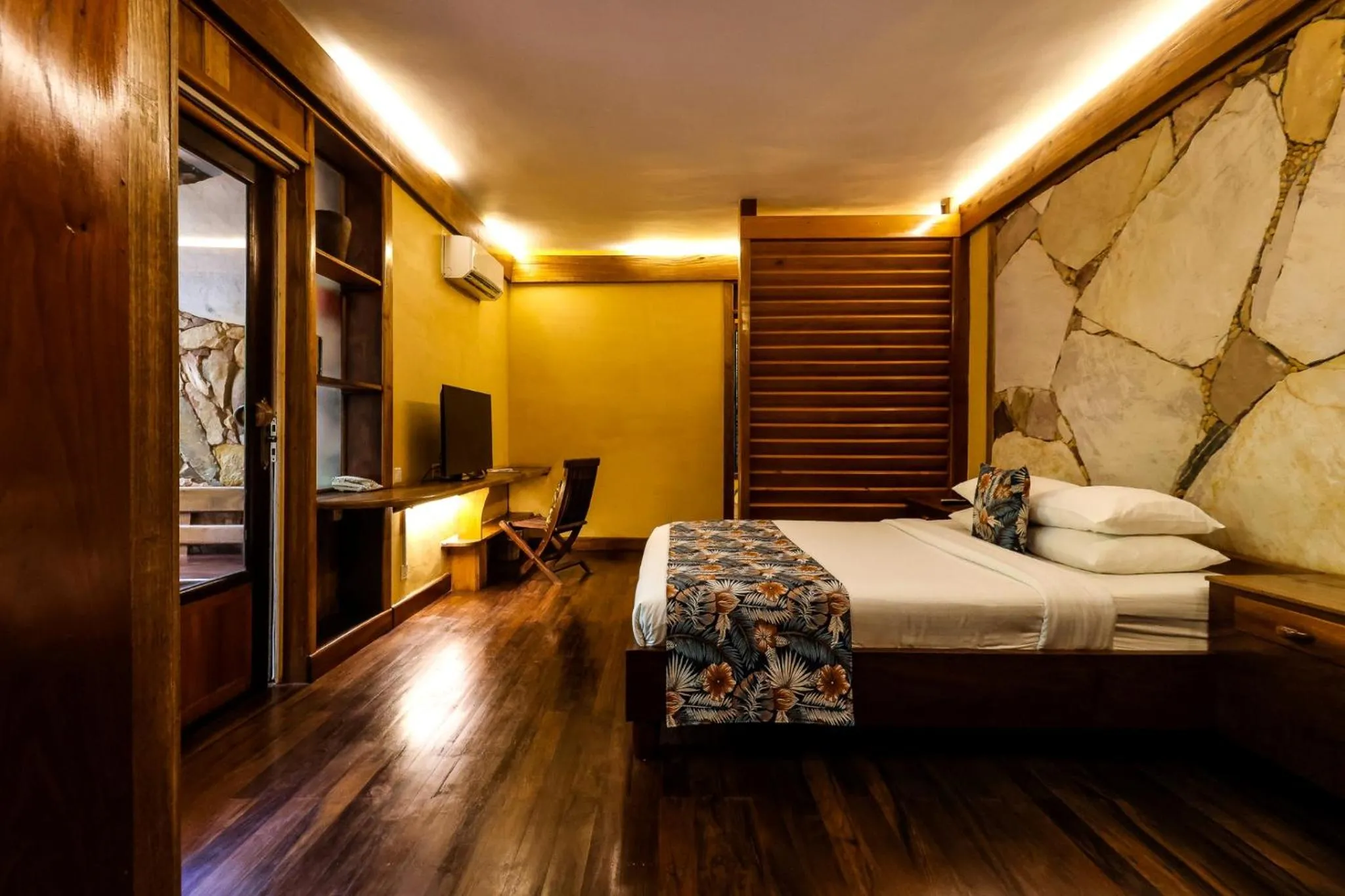 Bed in Veranda Natural Resort