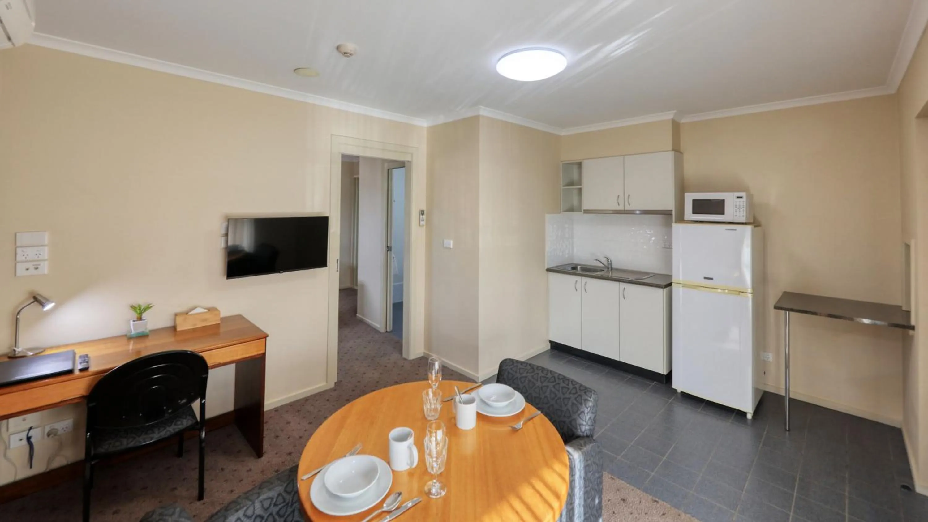 Kitchen or kitchenette in Ashton Motel