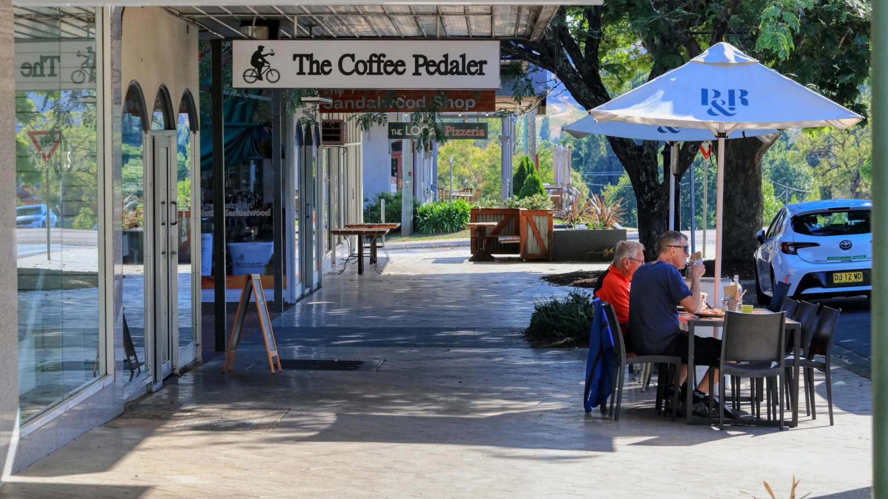 Restaurant/places to eat in Ashton Motel