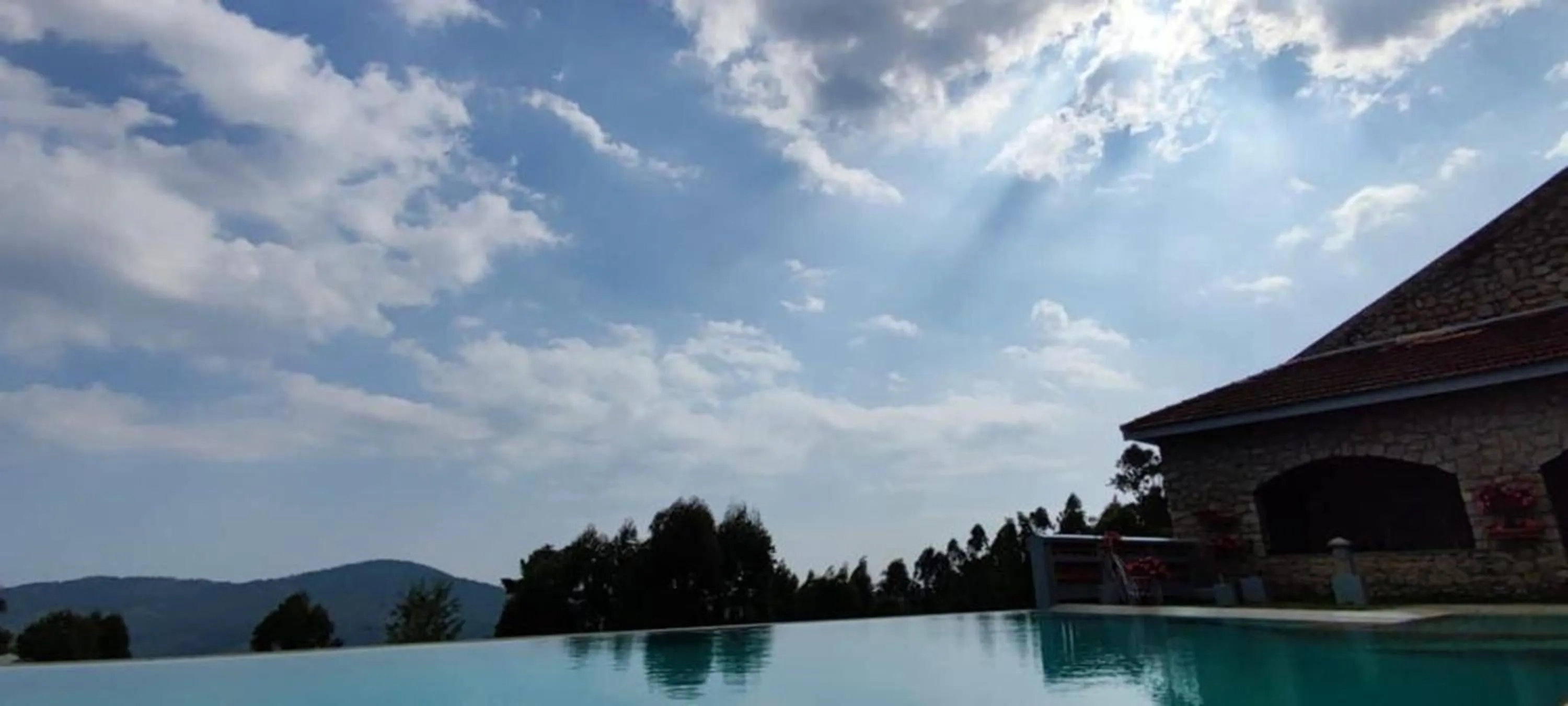 Swimming pool in Mountain Club Resort Munnar