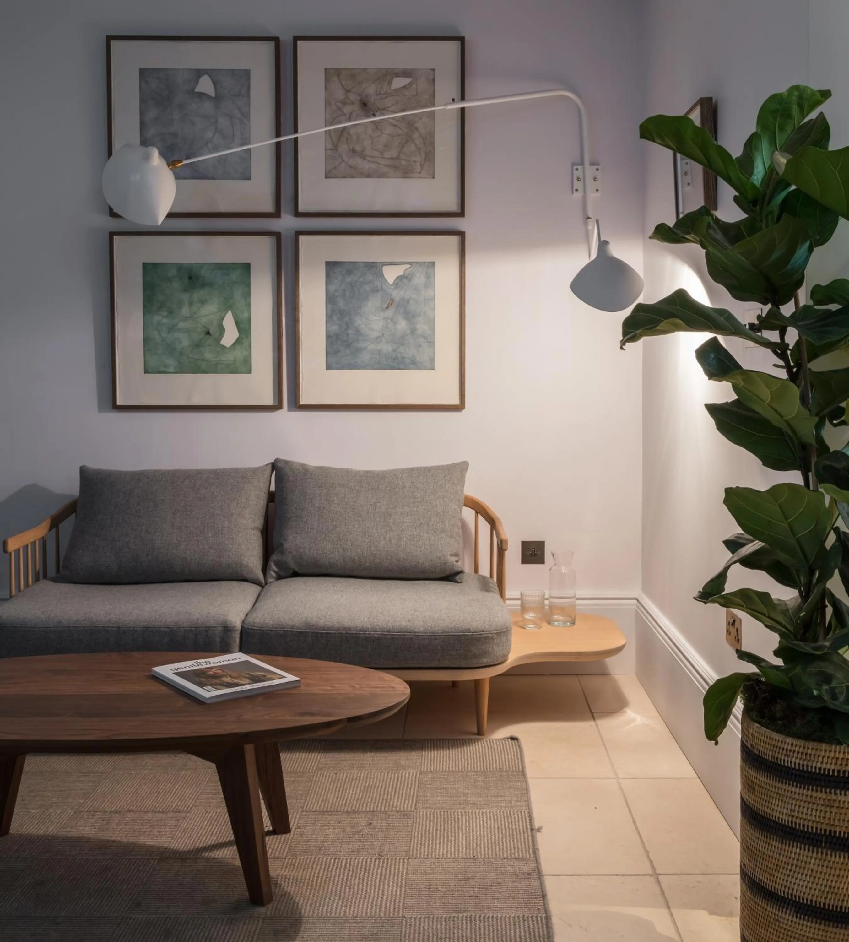 Lounge or bar in Inhabit Southwick Street, a Member of Design Hotels