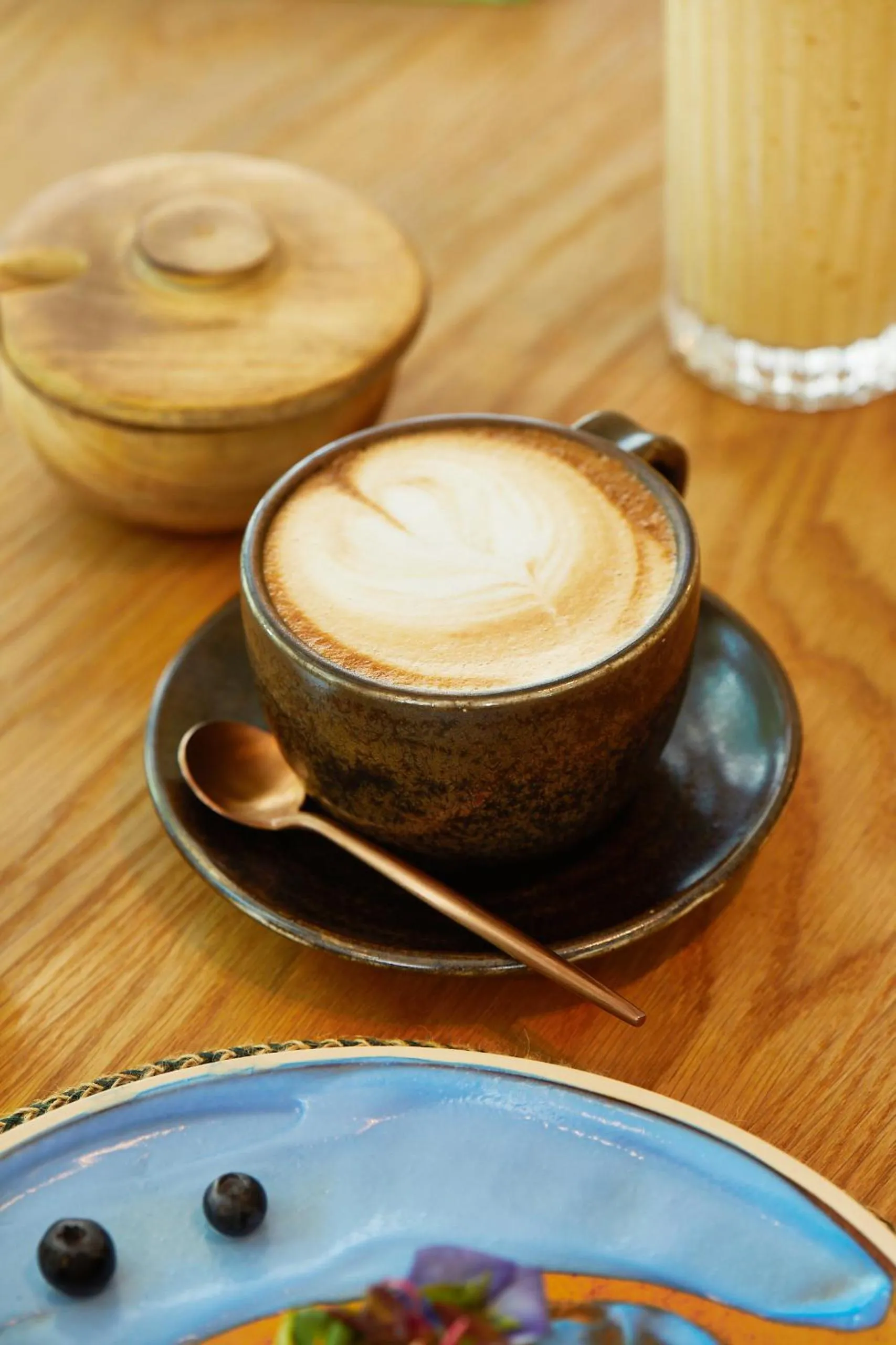Coffee/tea facilities in Inhabit Southwick Street, a Member of Design Hotels