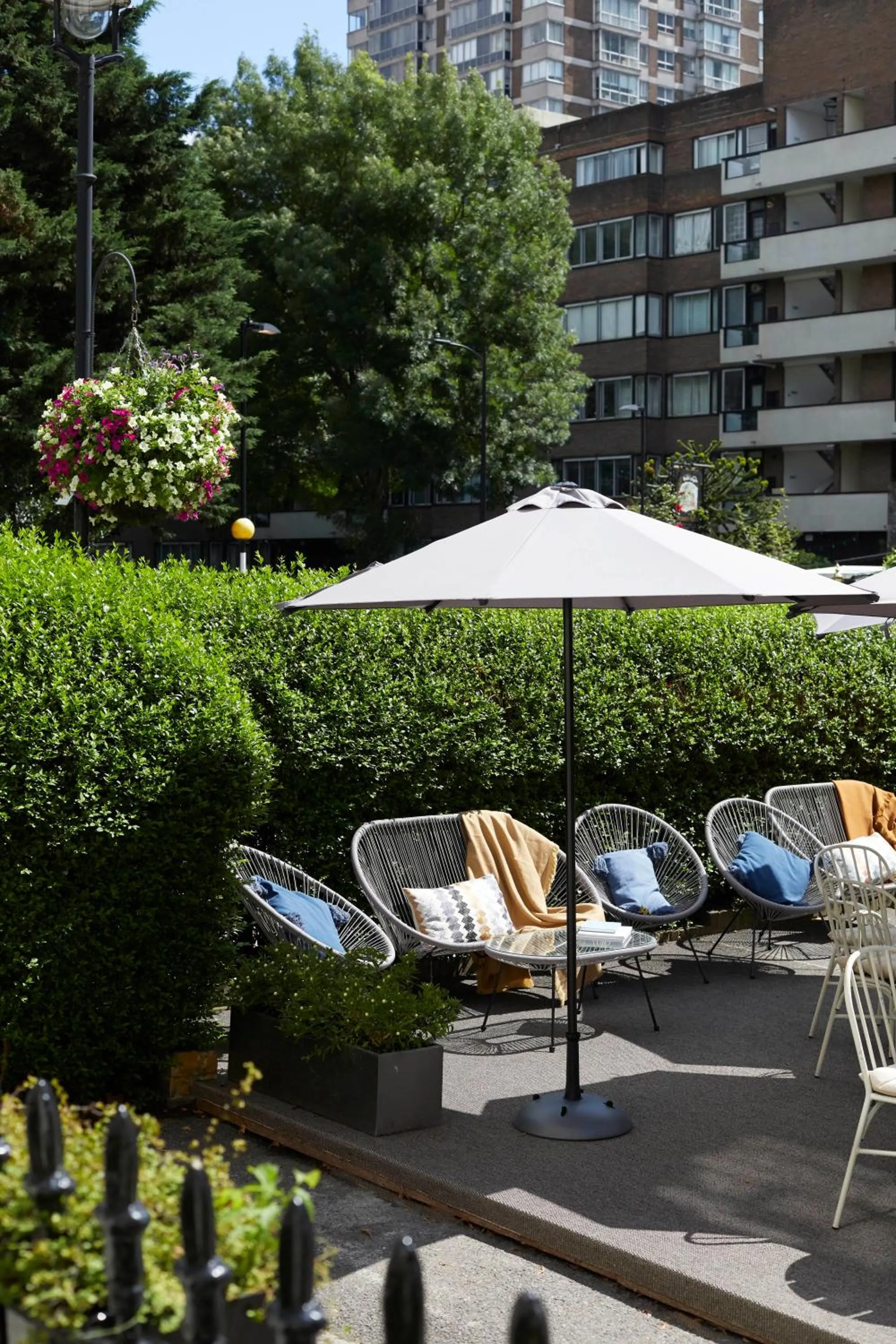 Patio in Inhabit Southwick Street, a Member of Design Hotels