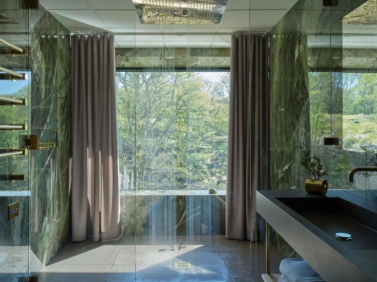 Bathroom in Eriksberg Hotel & Nature Reserve